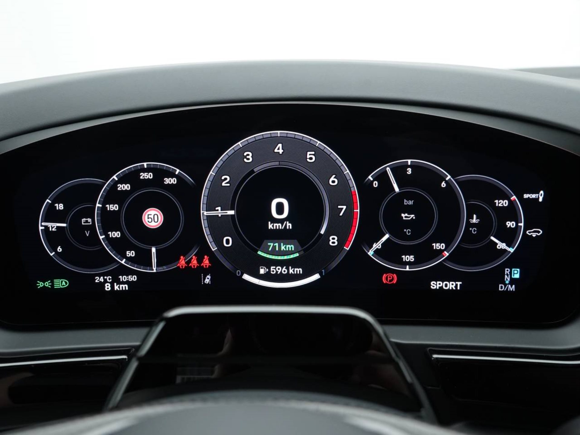 PORSCHE Cayenne S E-Hybrid Black Edition-image-16
