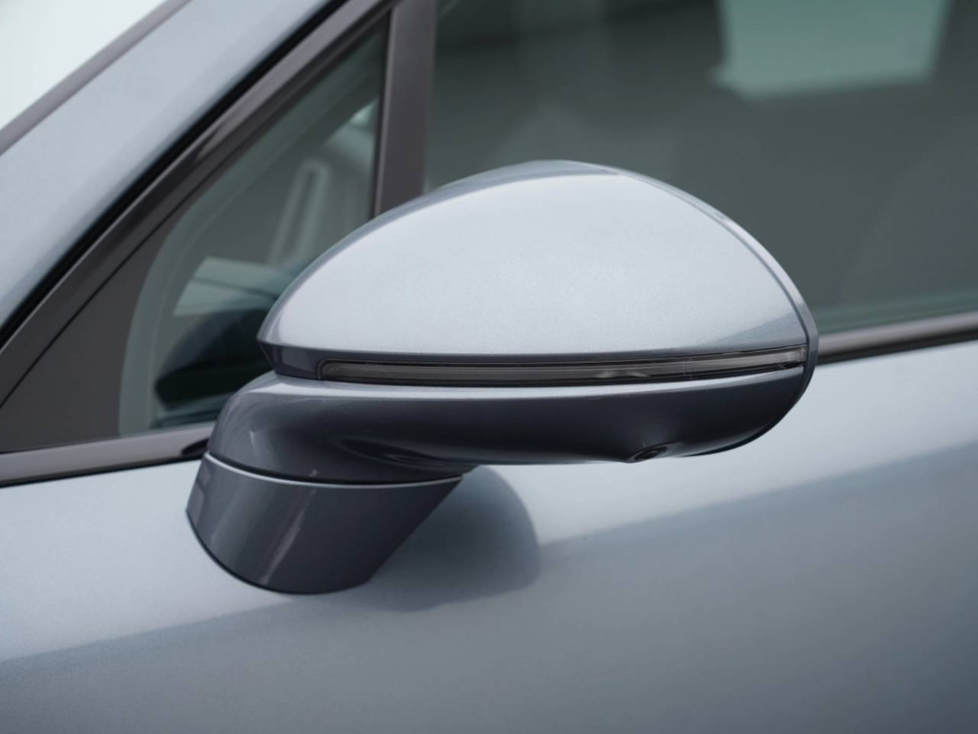 PORSCHE Cayenne S E-Hybrid Black Edition-image-13