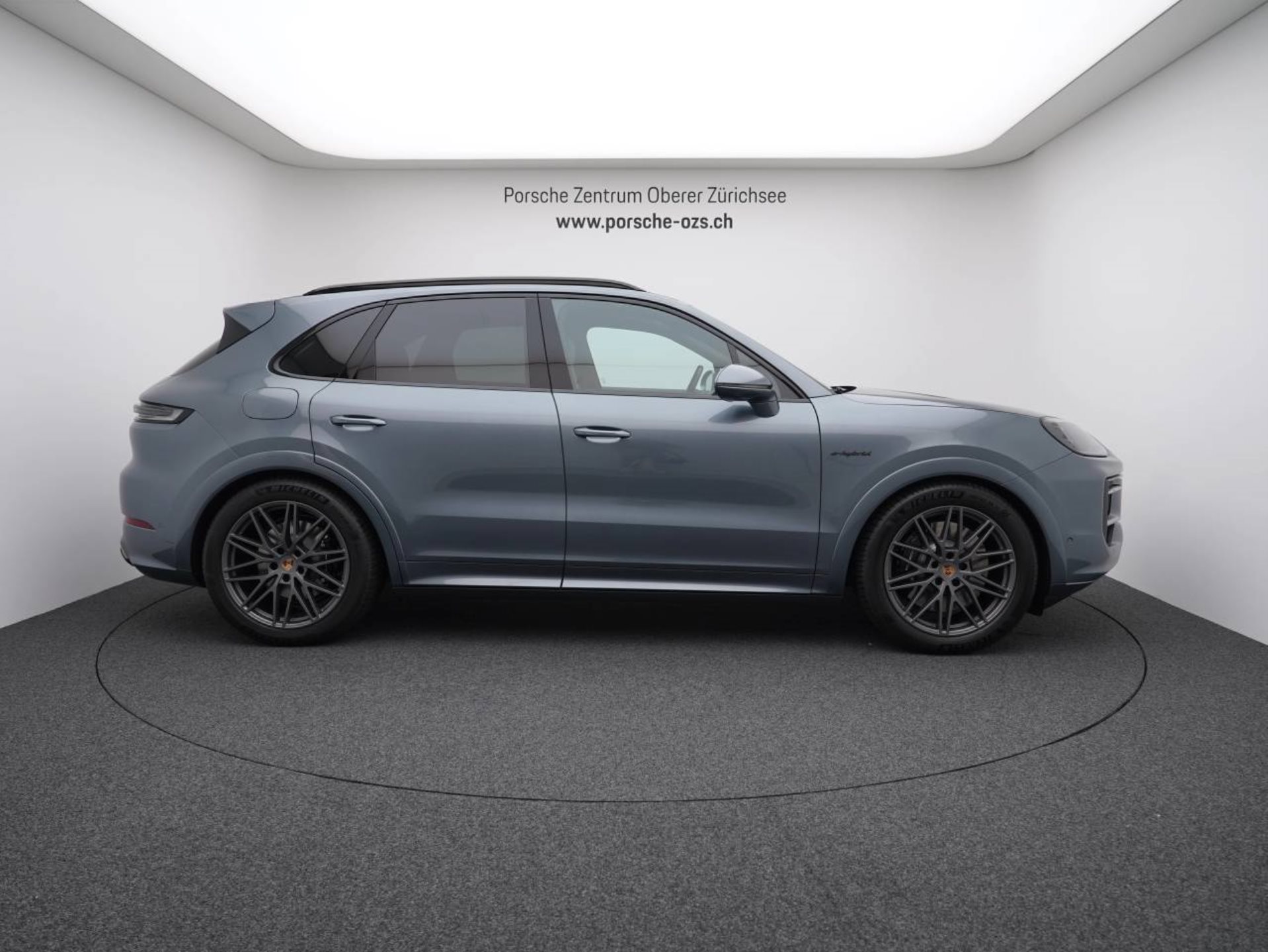 PORSCHE Cayenne S E-Hybrid Black Edition-image-7