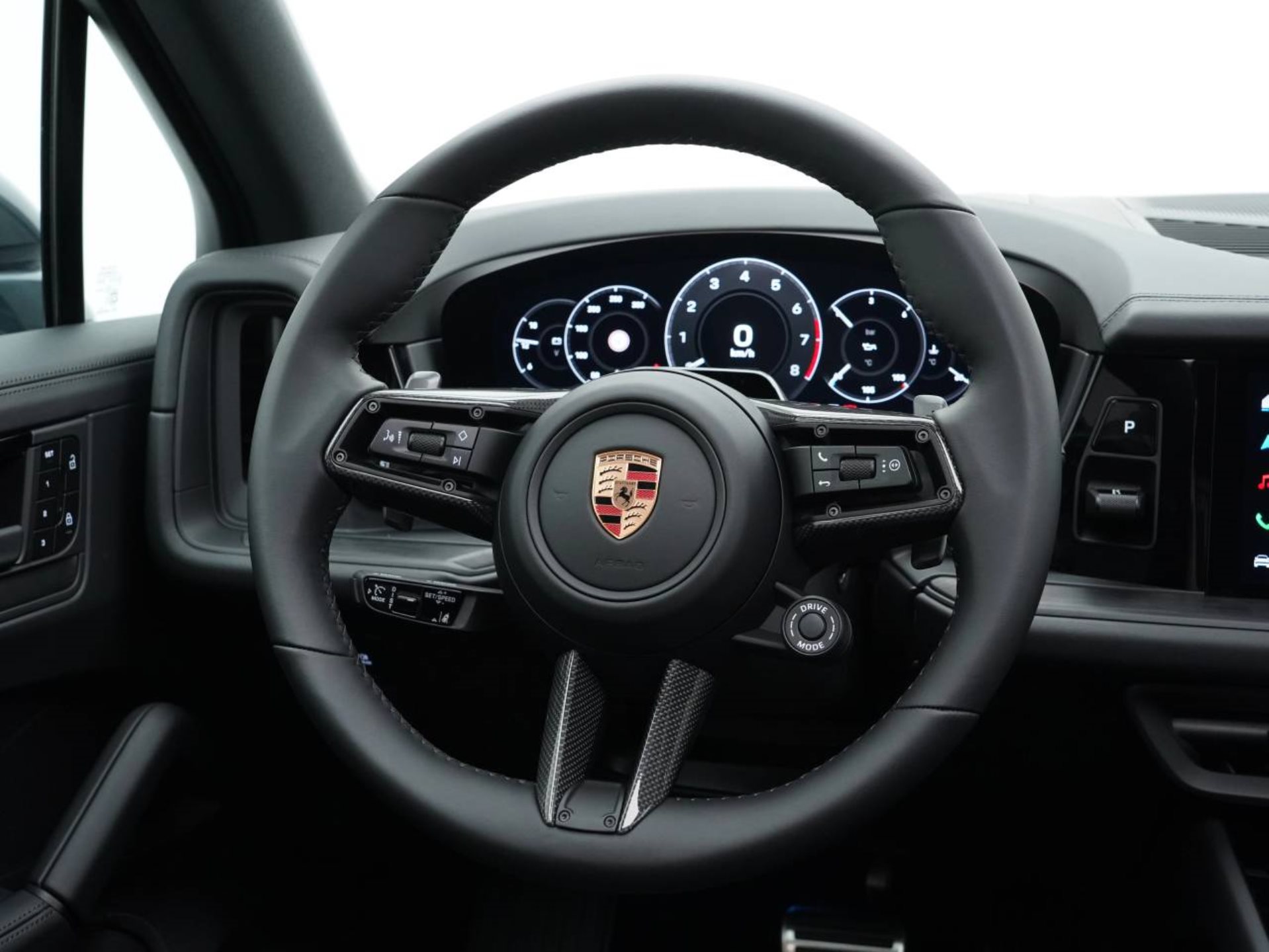 PORSCHE Cayenne S E-Hybrid Black Edition-image-15