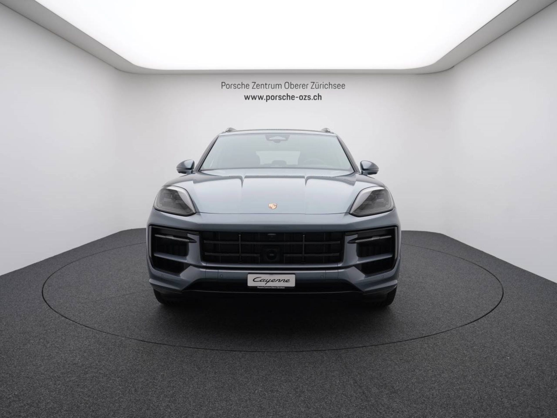 PORSCHE Cayenne S E-Hybrid Black Edition-image-9