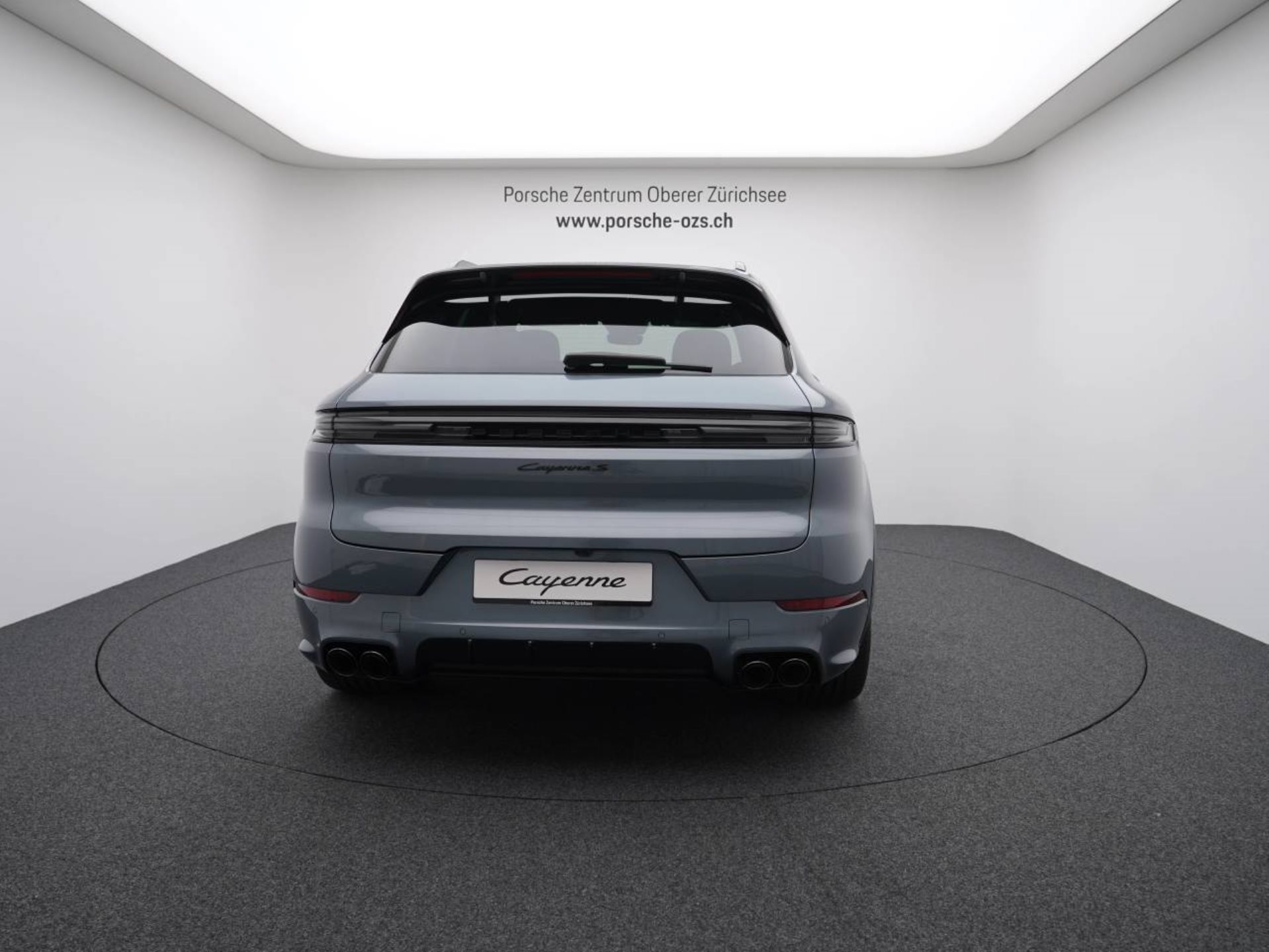 PORSCHE Cayenne S E-Hybrid Black Edition-image-5