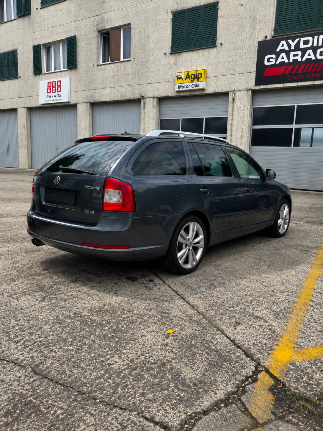 SKODA Octavia Combi 2.0 TDI RS DSG-image-3