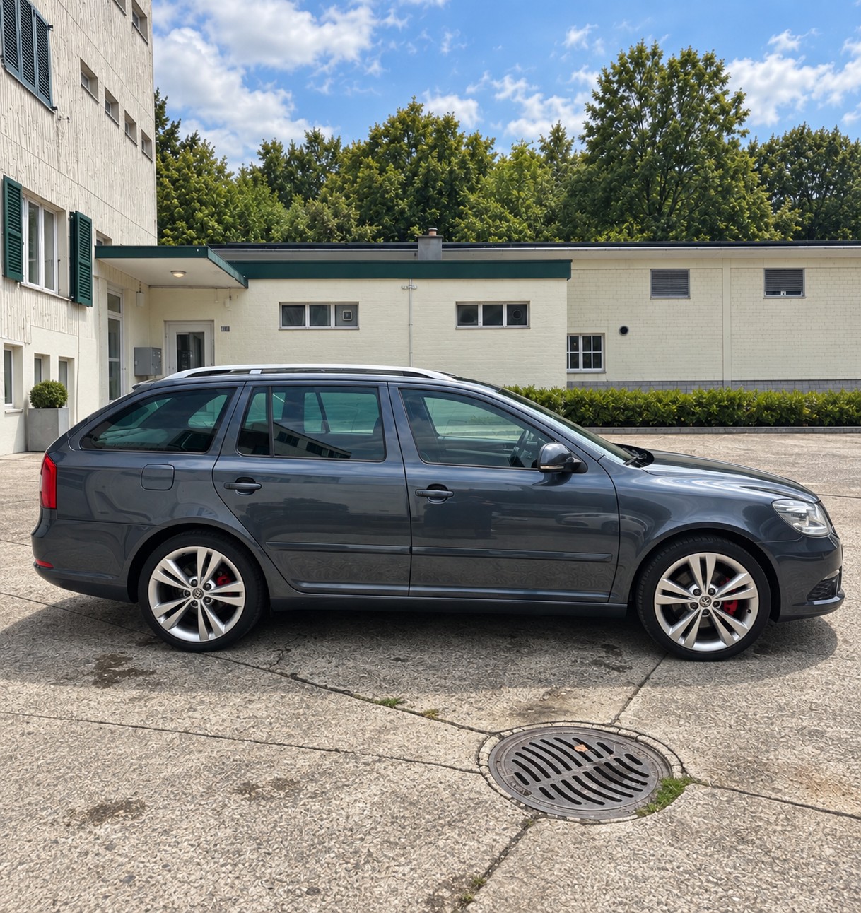 SKODA Octavia Combi 2.0 TDI RS DSG-image-4