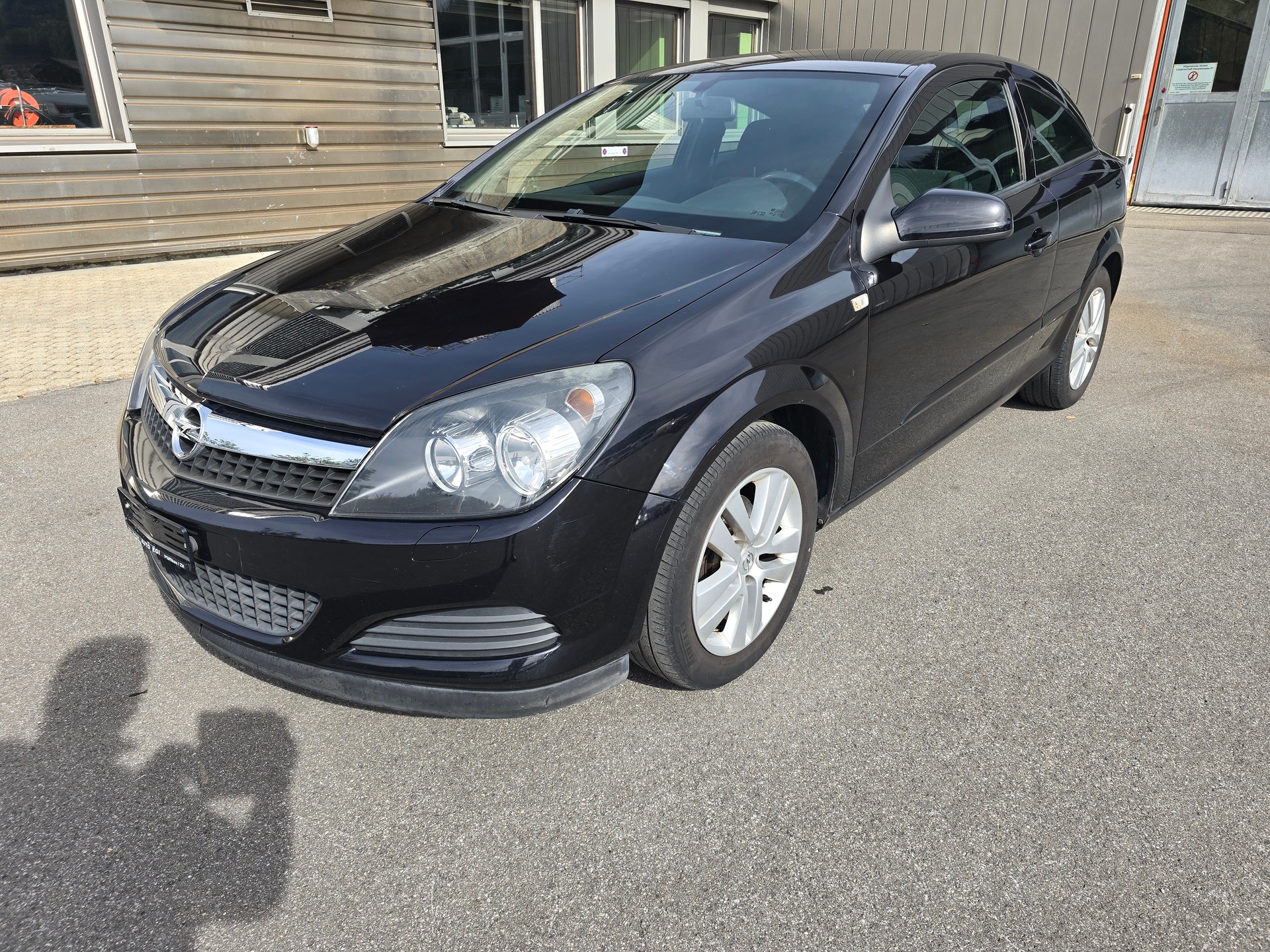 OPEL Astra GTC 1.8i 16V Sport-image-1