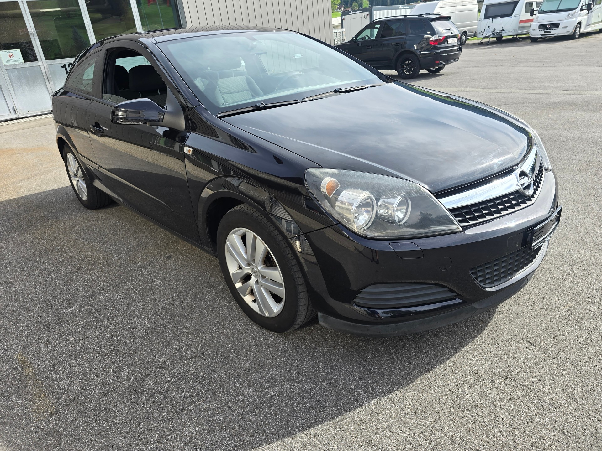 OPEL Astra GTC 1.8i 16V Sport-image-2