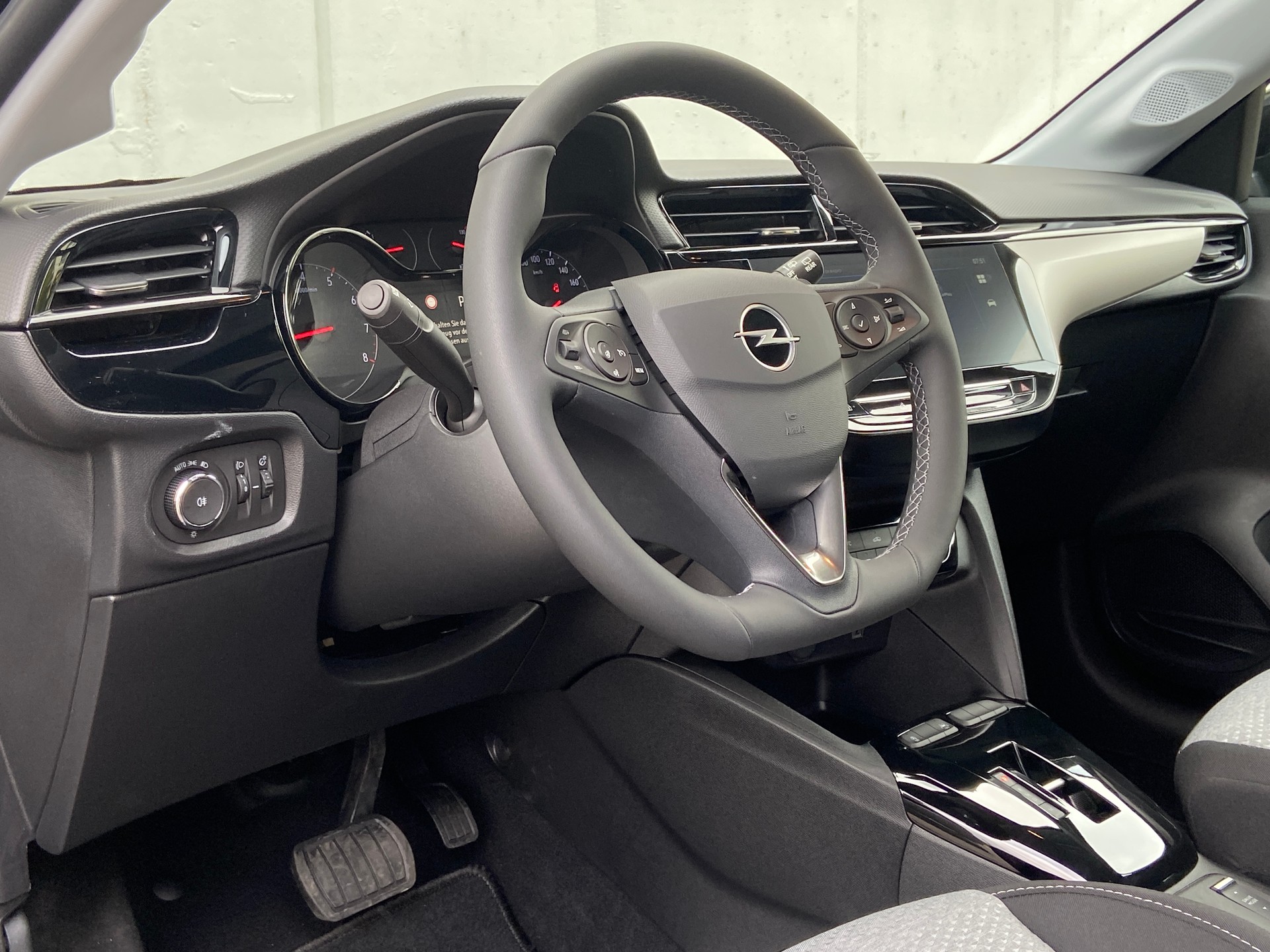 OPEL Corsa 1.2 TP Edition Automat-image-4