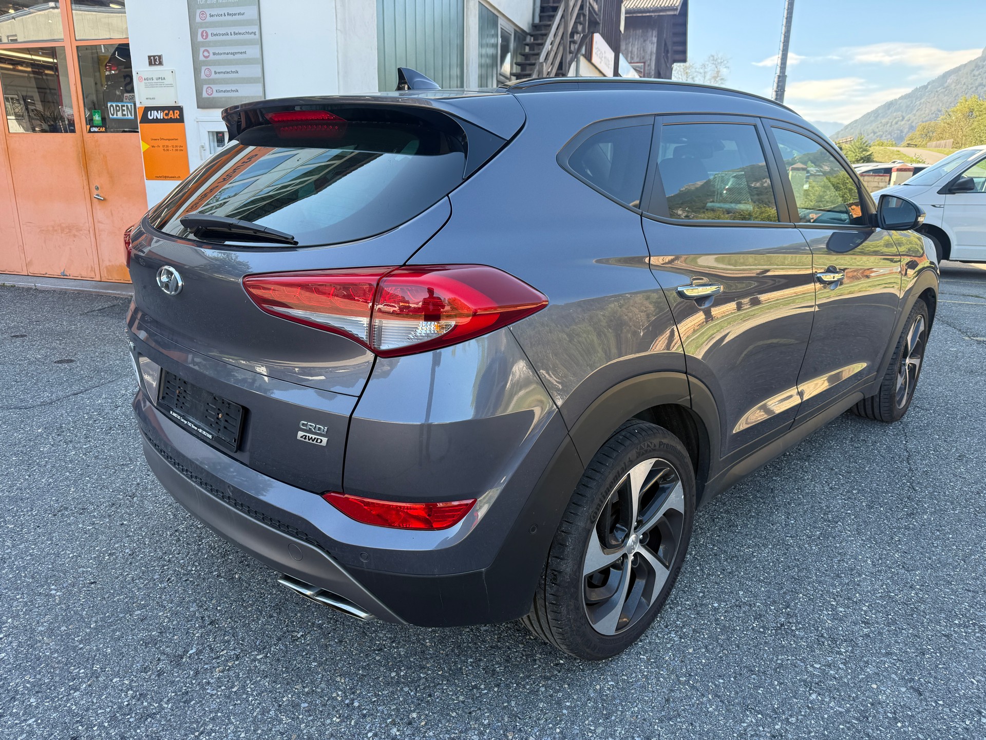 HYUNDAI Tucson 2.0 CRDI Vertex 4WD Automatic-image-2