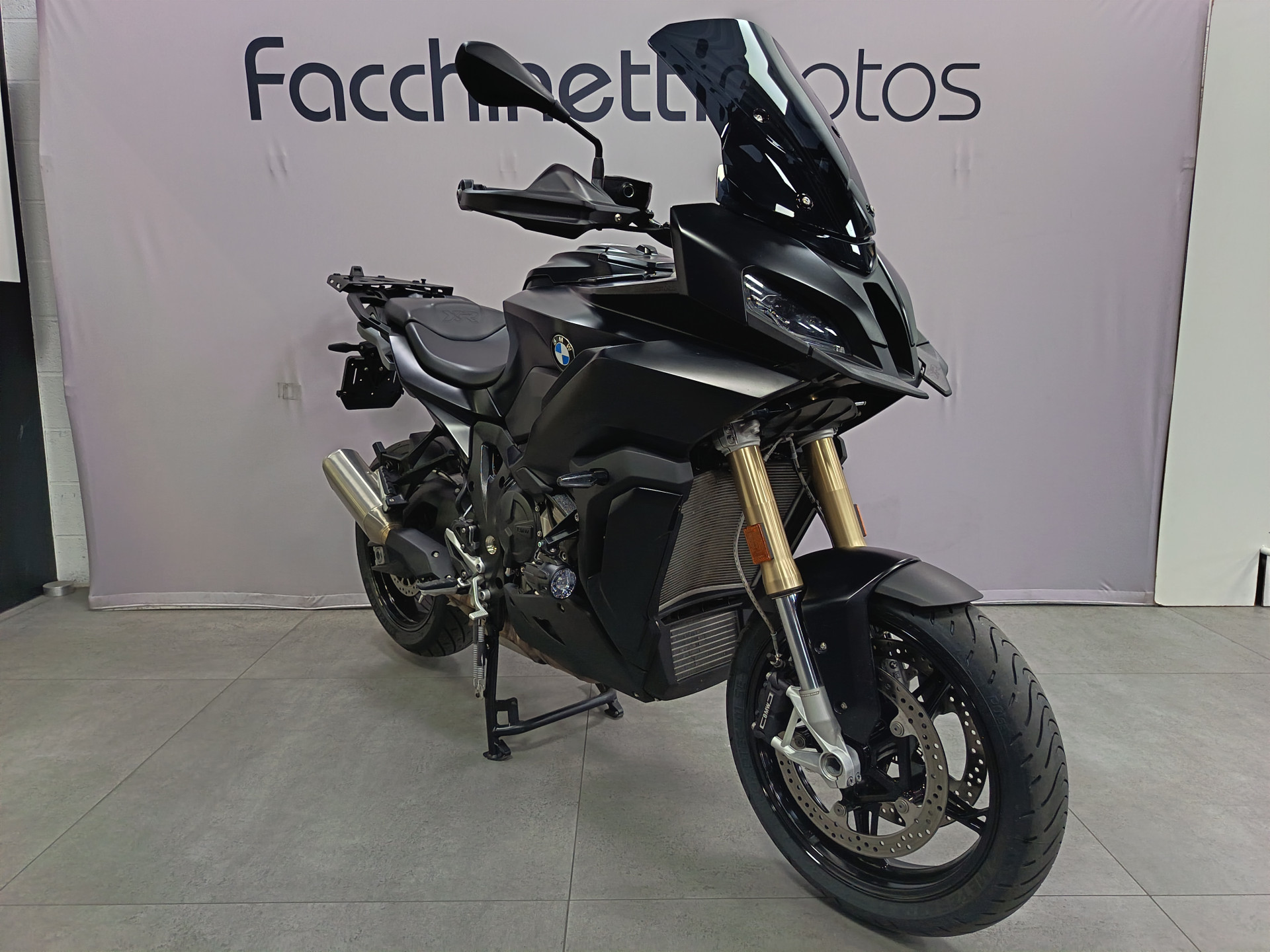 BMW S 1000 XR - leasing 259 chf par mois-showroom-element-1