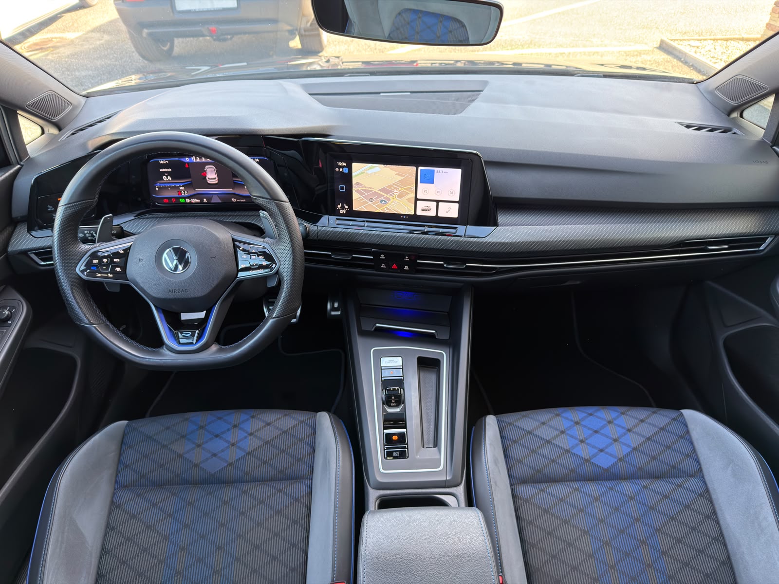 VW Golf 2.0 TSI R DSG 4Motion-image-10
