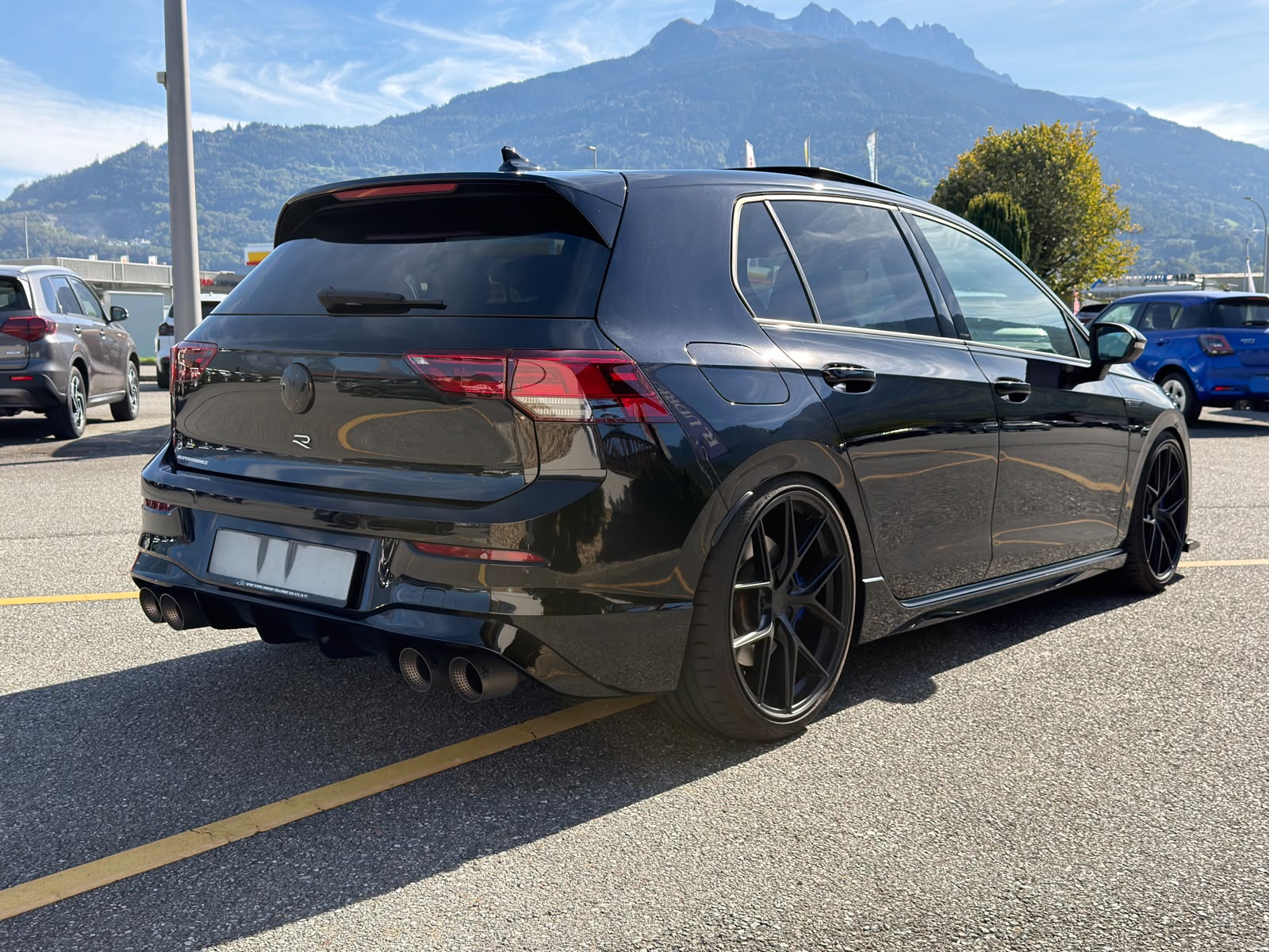 VW Golf 2.0 TSI R DSG 4Motion-image-4