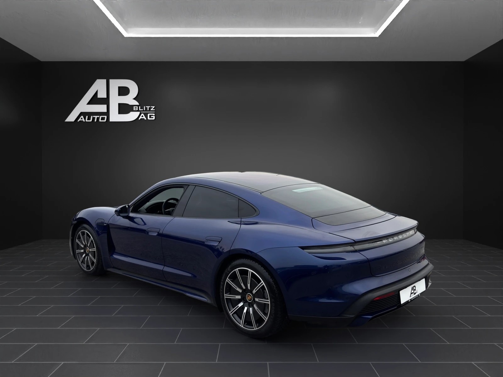 PORSCHE Taycan 4S Turbo mit 680 PS-image-2