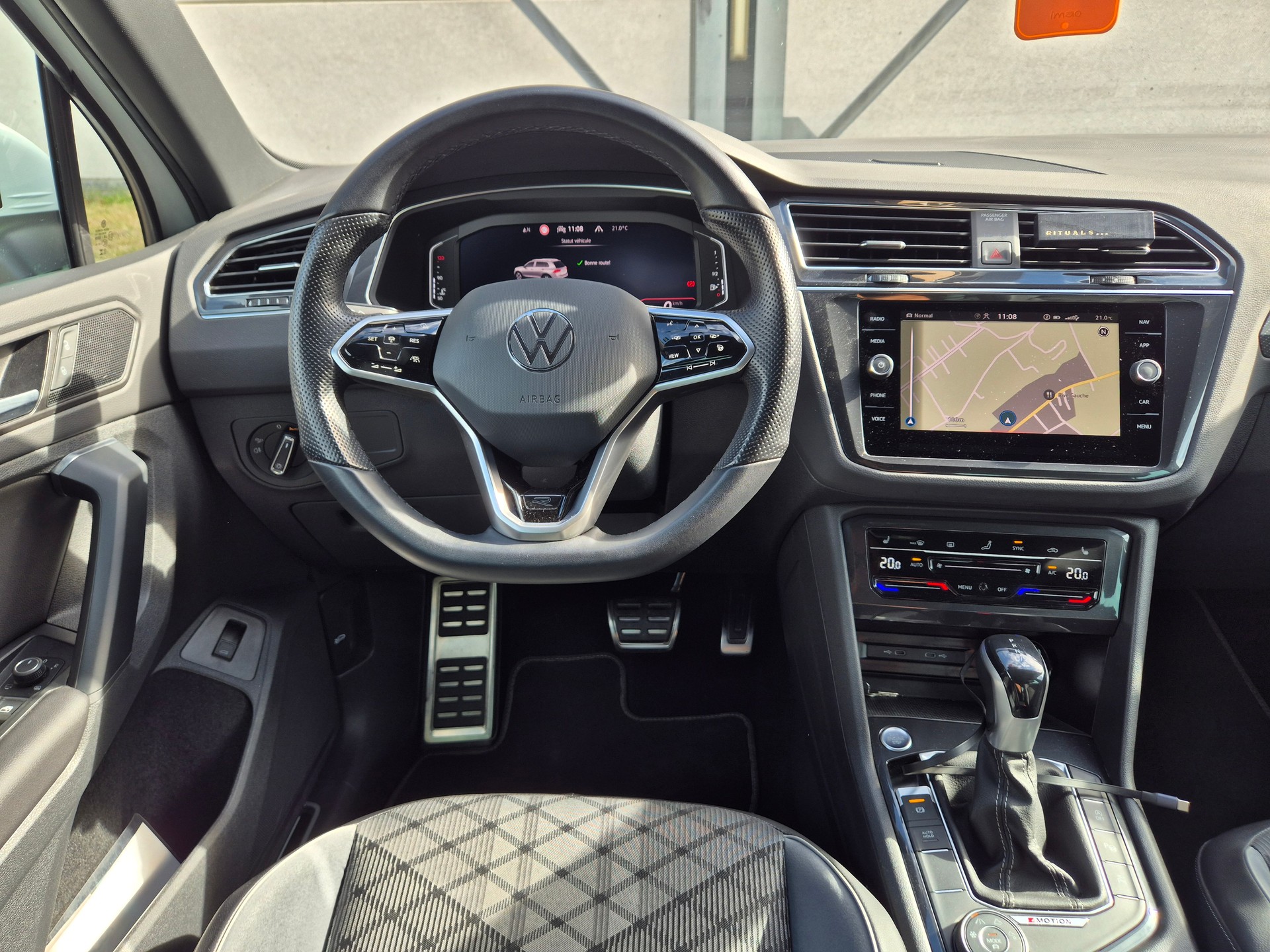 VW Tiguan 2.0TSI R-Line 4Motion DSG-image-5