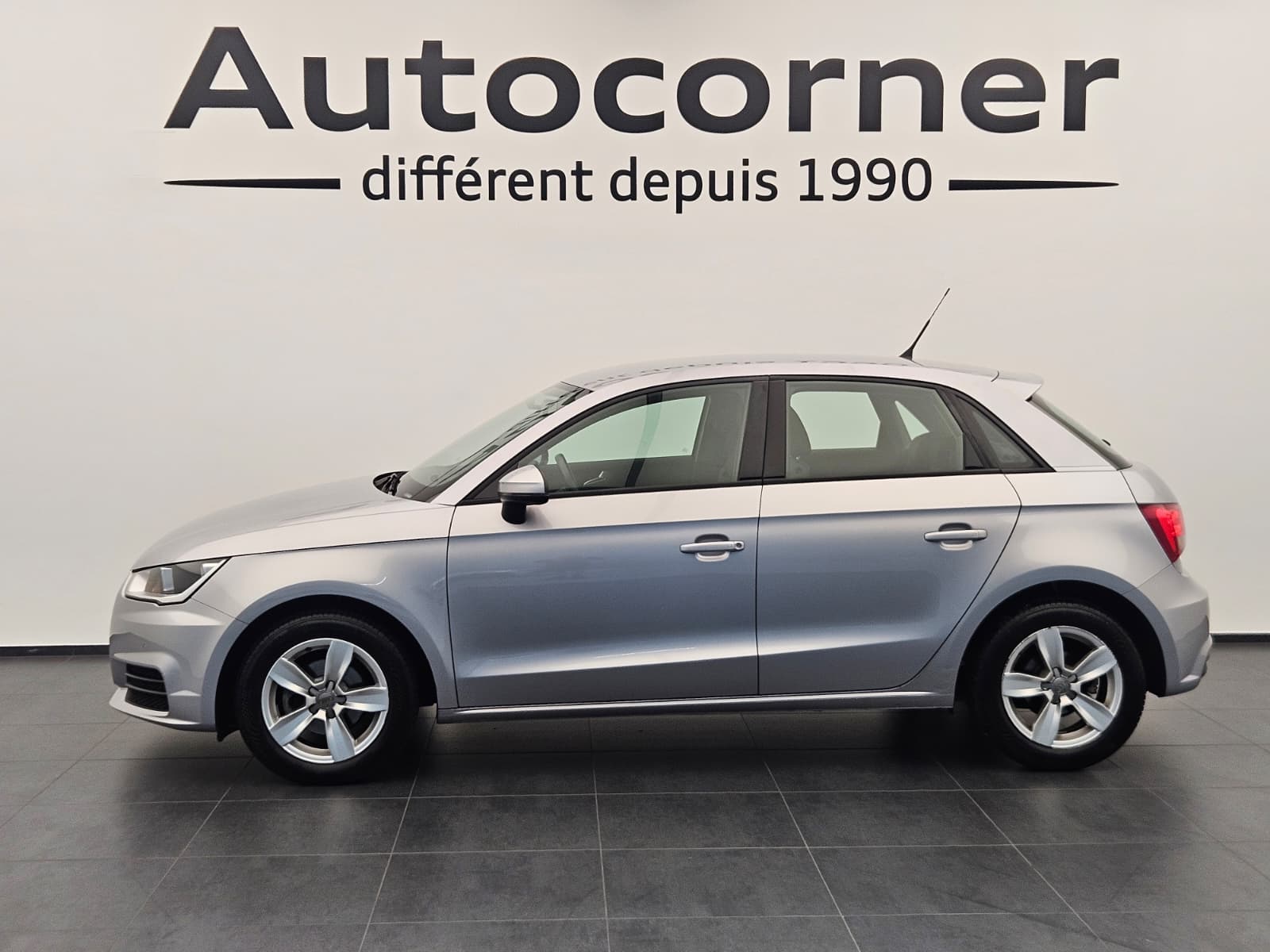 AUDI A1 Sportback 1.0 TFSI-showroom-element-1
