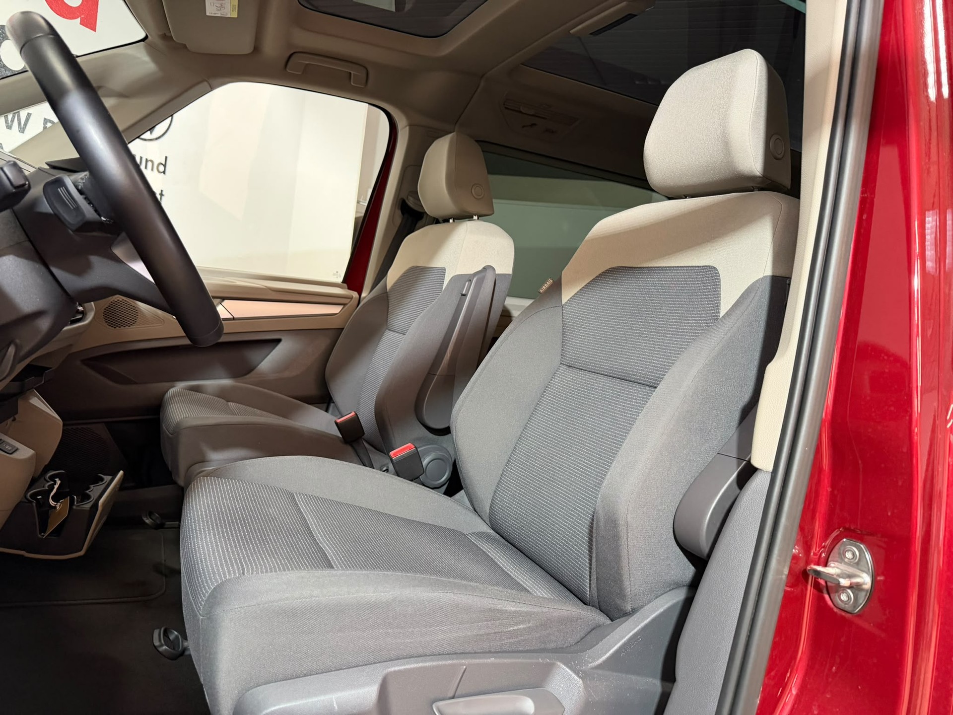 VW Multivan 2.0 TDI DSG-image-5