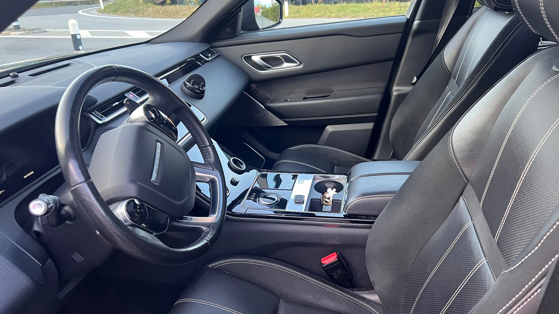 LAND ROVER 2.0 D 240 SE-image-3