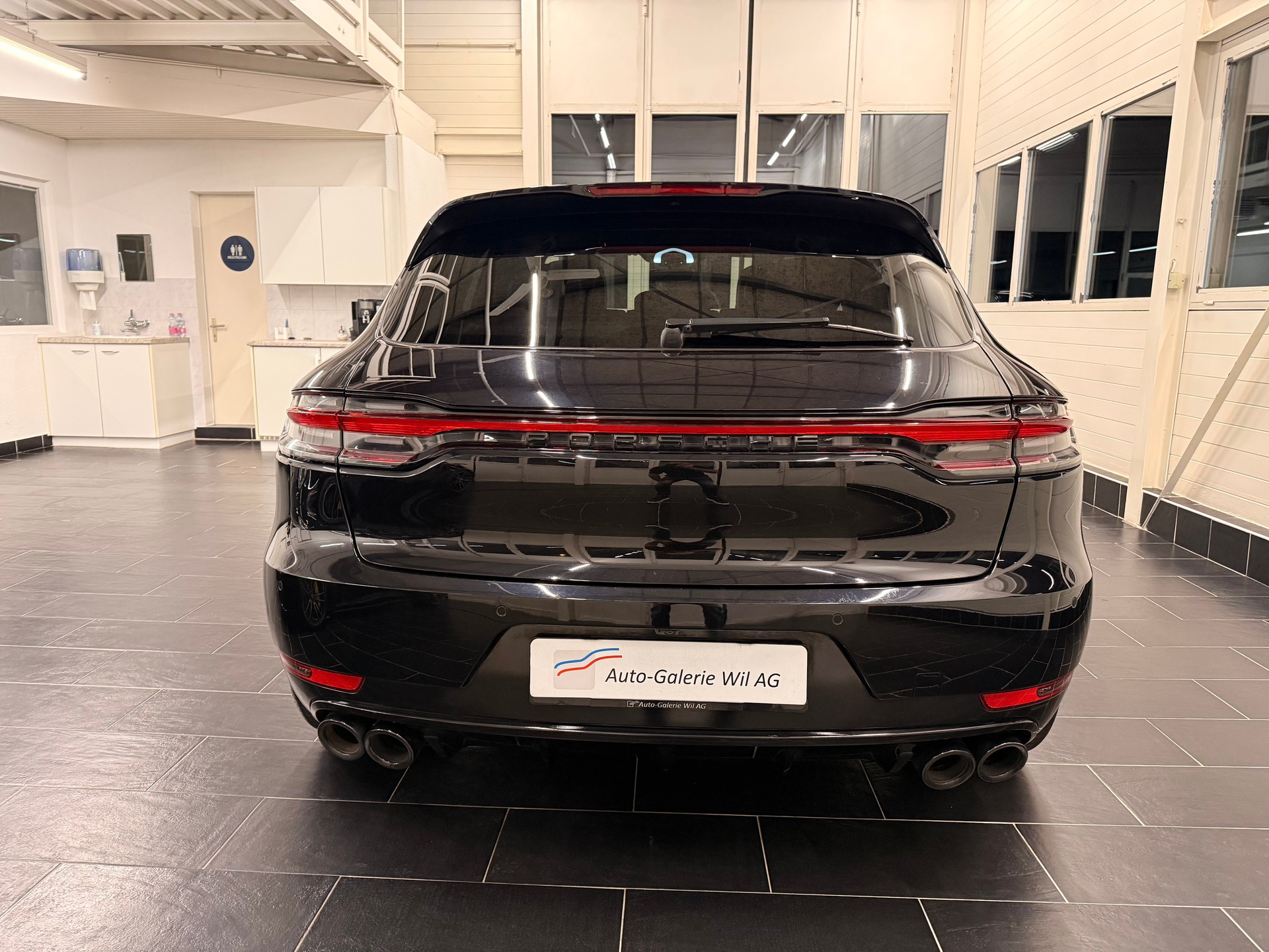 PORSCHE Macan S PDK-image-4