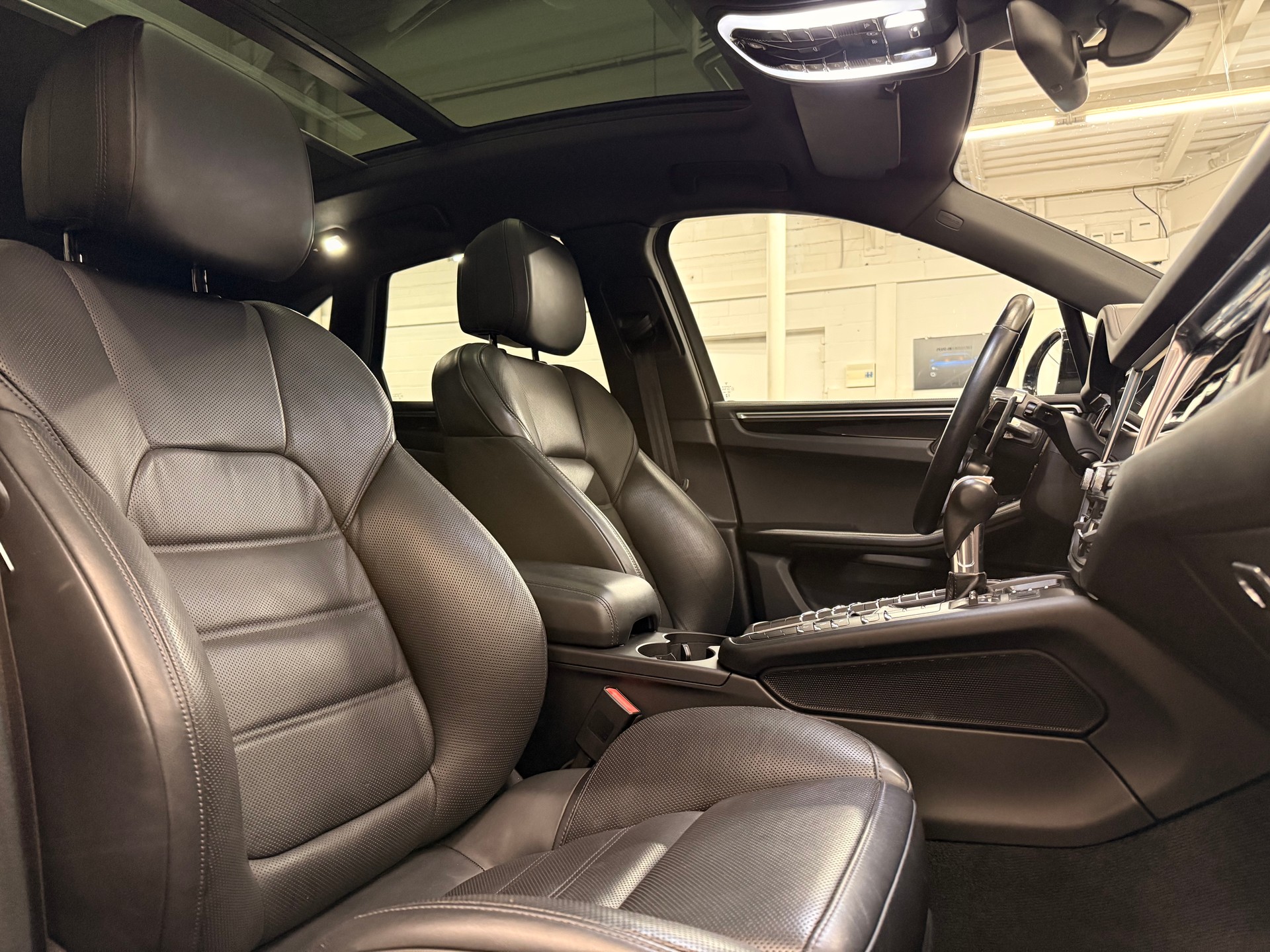 PORSCHE Macan S PDK-image-6
