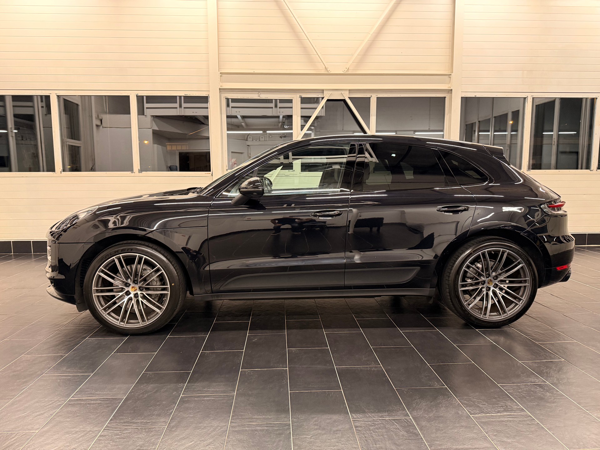 PORSCHE Macan S PDK-image-2