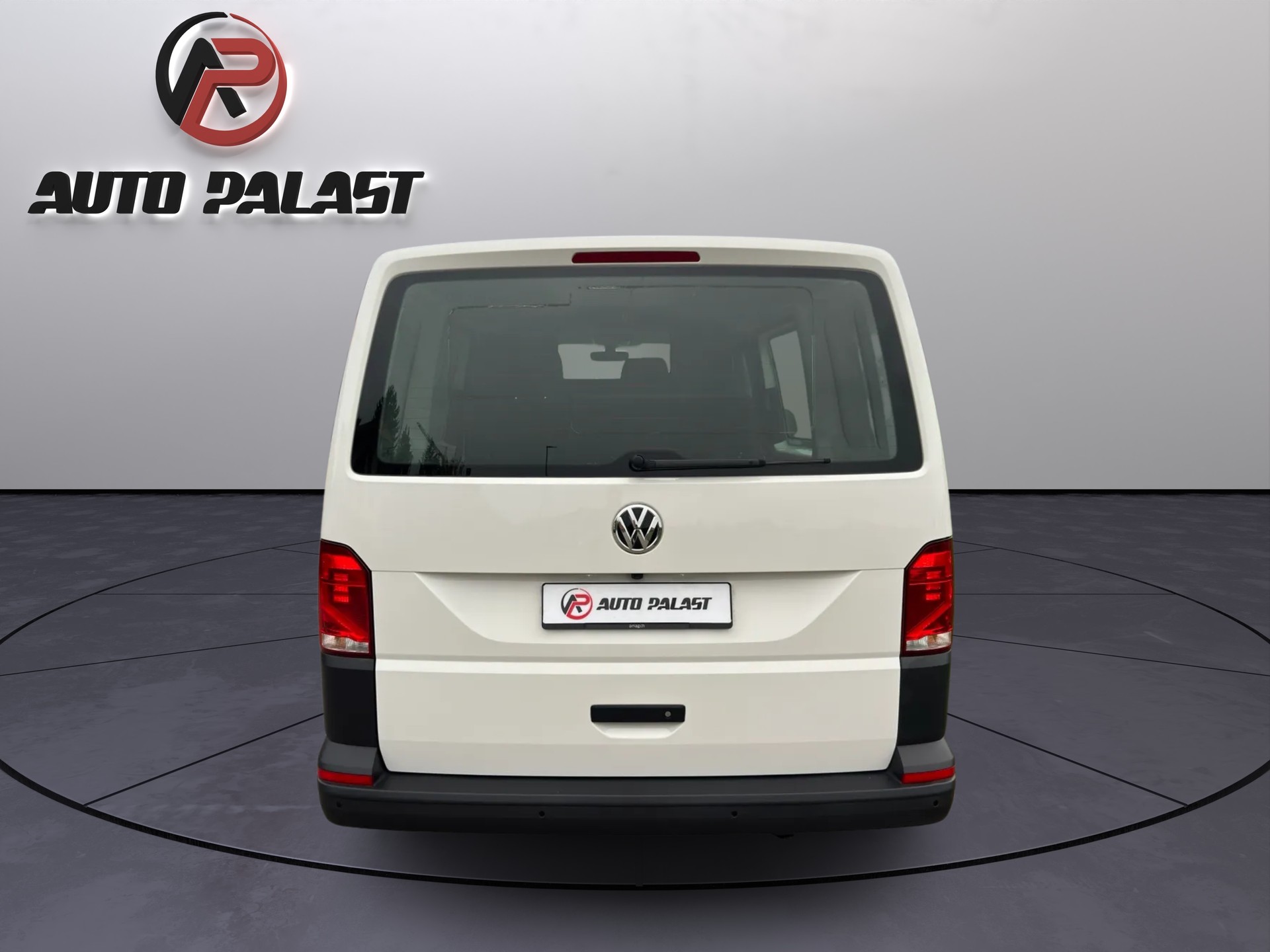 VW T6.1 2.0 TDI 4Motion DSG-image-3
