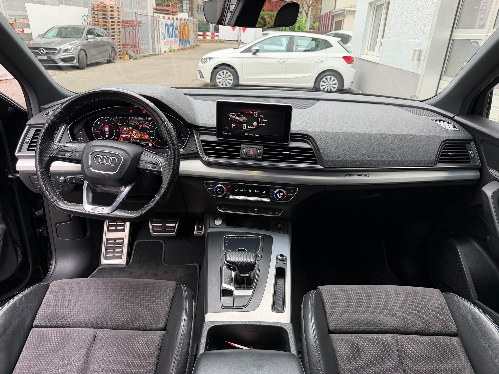 AUDI Q5 2.0 TDI sport quattro S-tronic-image-14
