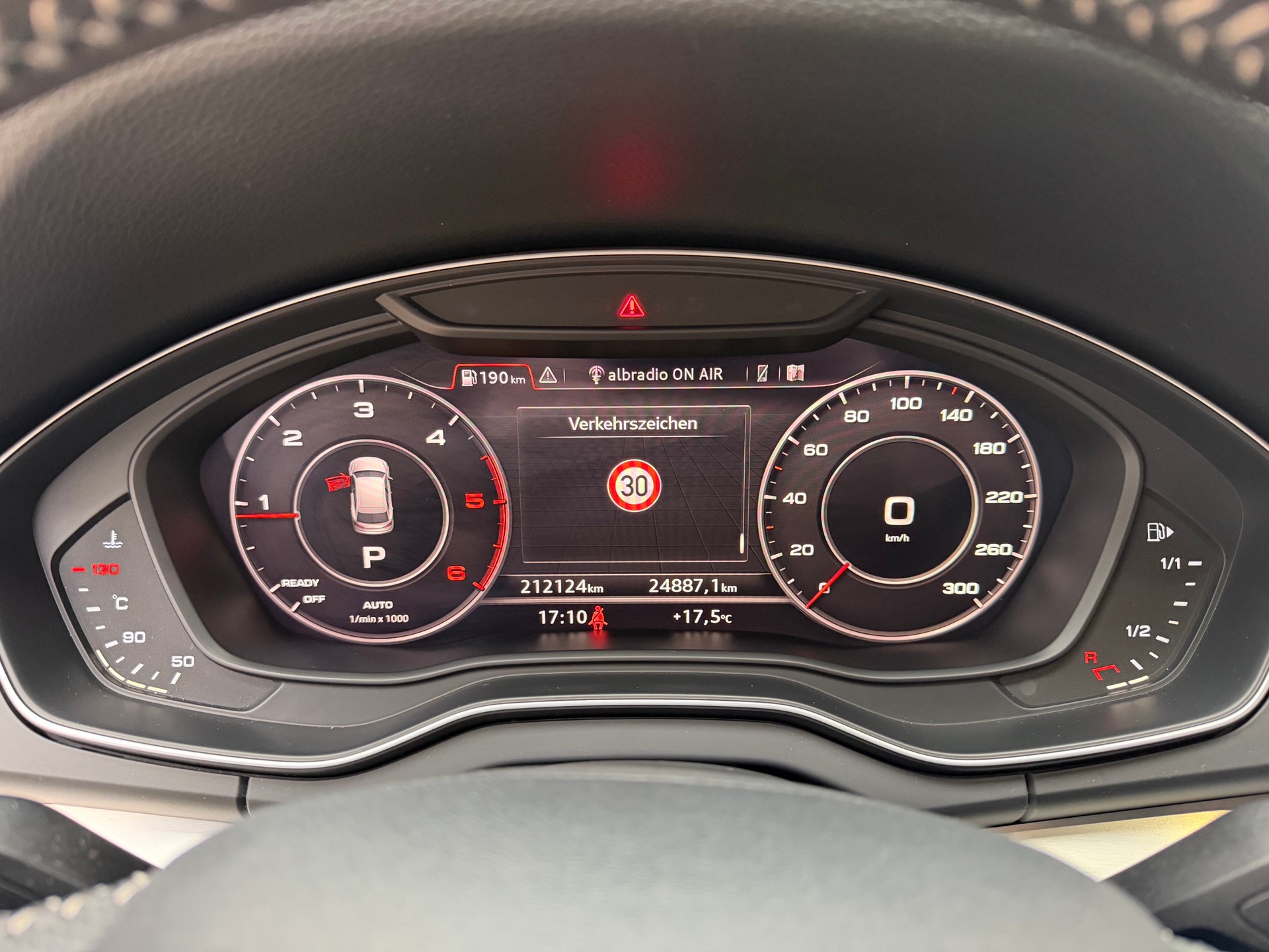 AUDI Q5 2.0 TDI sport quattro S-tronic-image-10