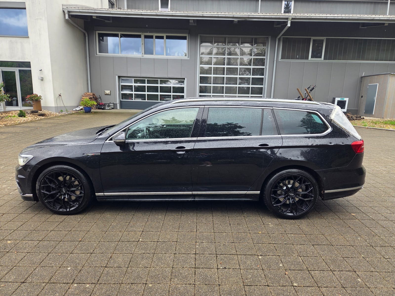 VW Passat Variant 2.0 TSI R-Line 280 PS BMT Highline 4Motion DSG-image-7