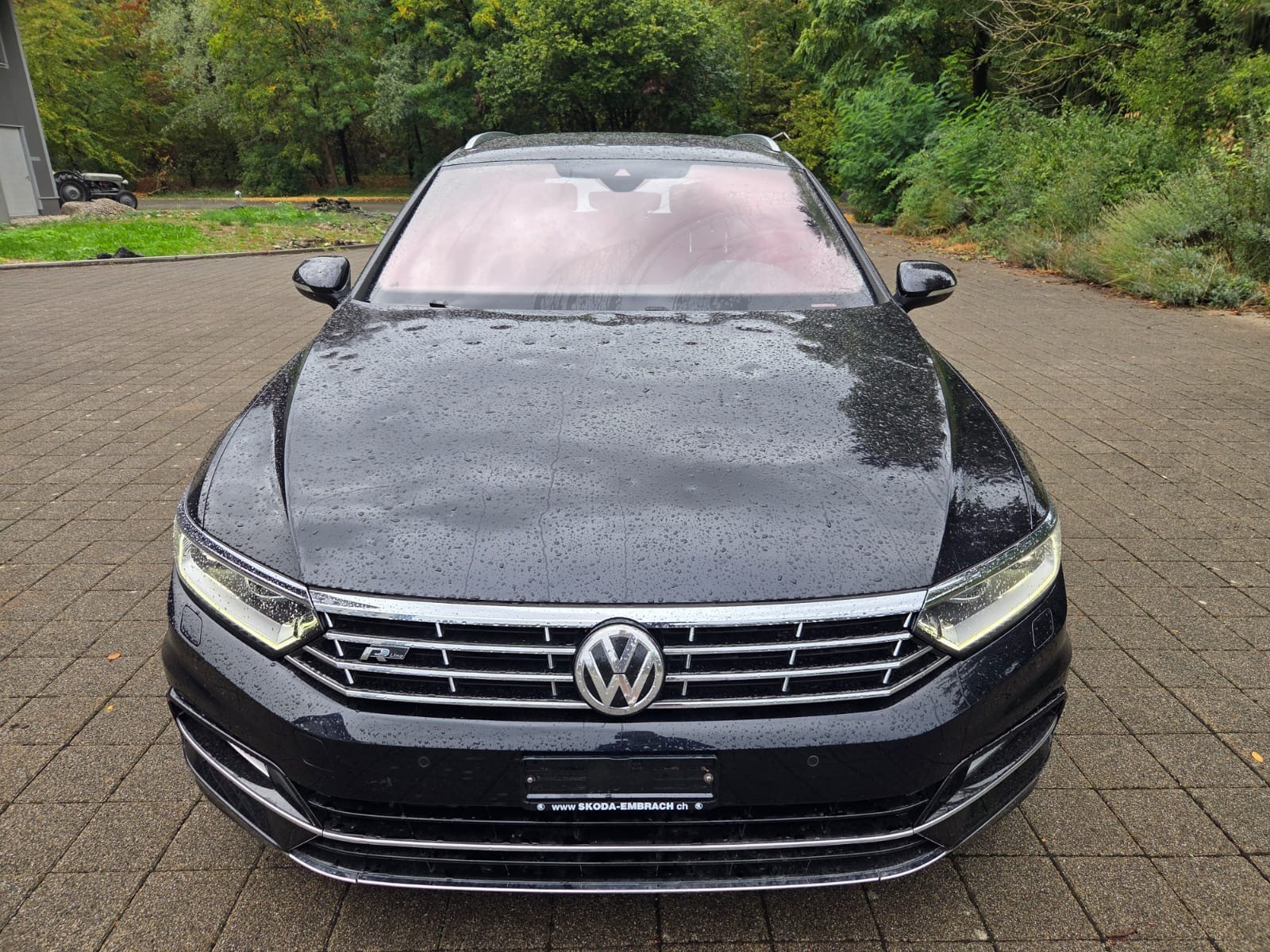 VW Passat Variant 2.0 TSI R-Line 280 PS BMT Highline 4Motion DSG-image-2