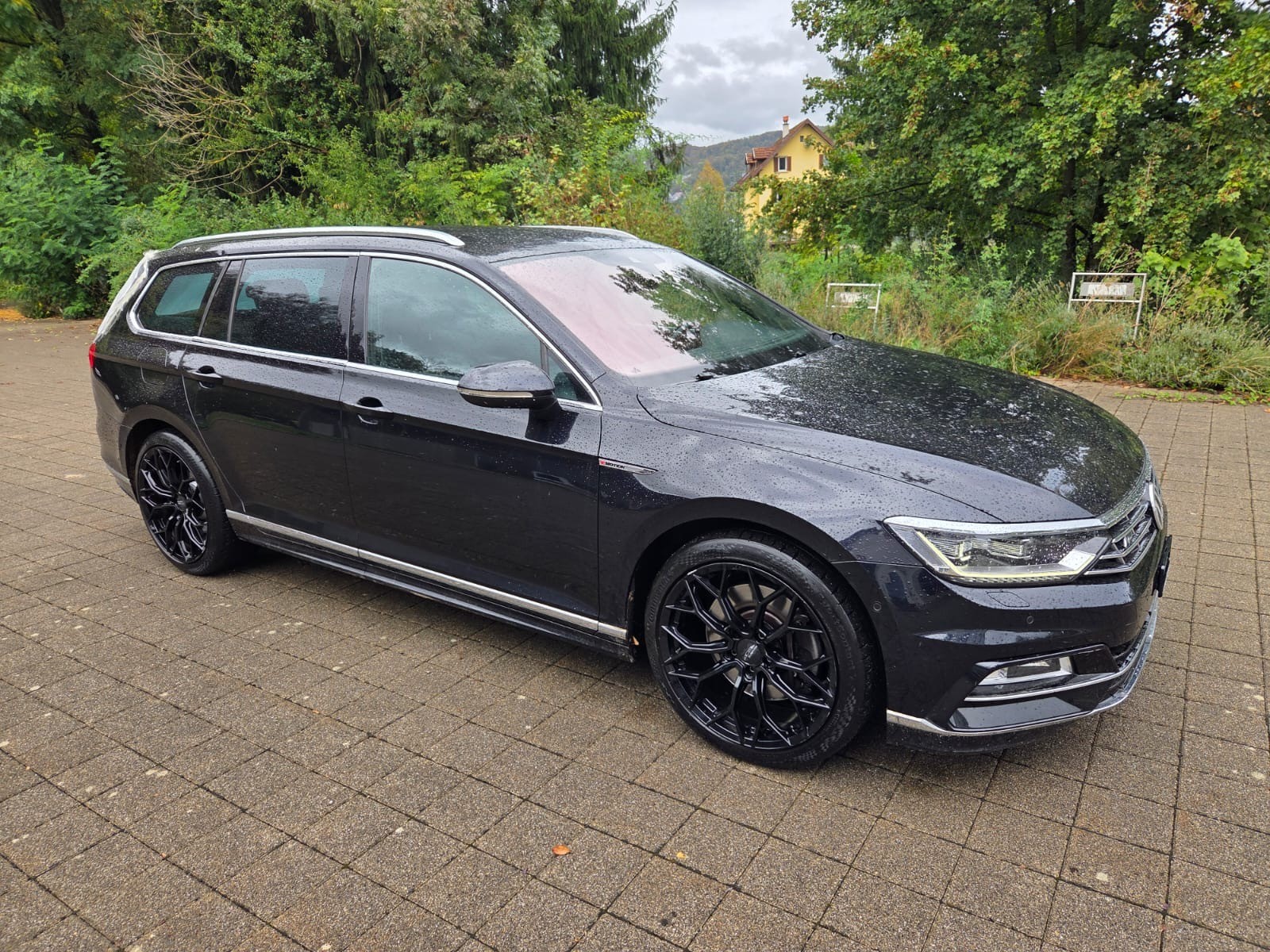 VW Passat Variant 2.0 TSI R-Line 280 PS BMT Highline 4Motion DSG-image-4