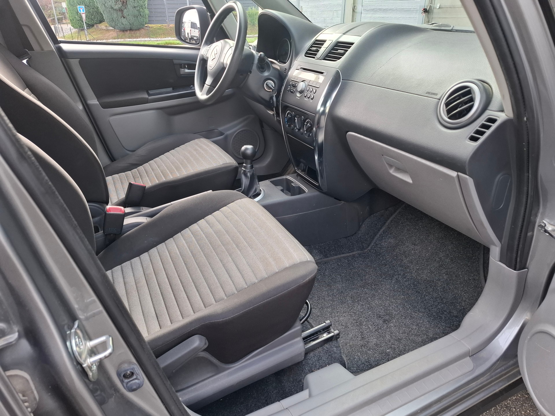 SUZUKI SX4 1.6 16V GL 4WD-image-4