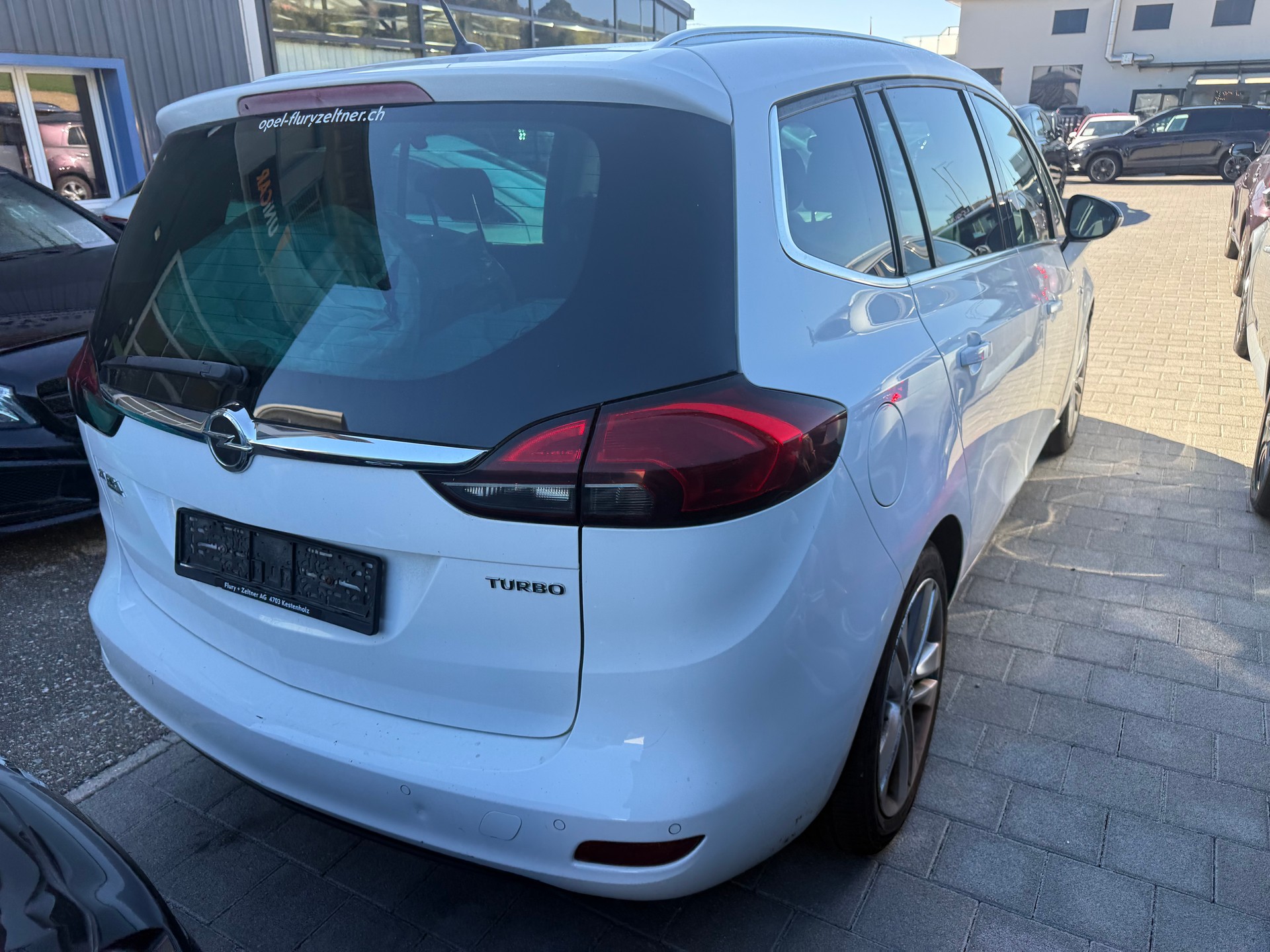OPEL Zafira Tourer 1.4i 16V Cosmo-image-10