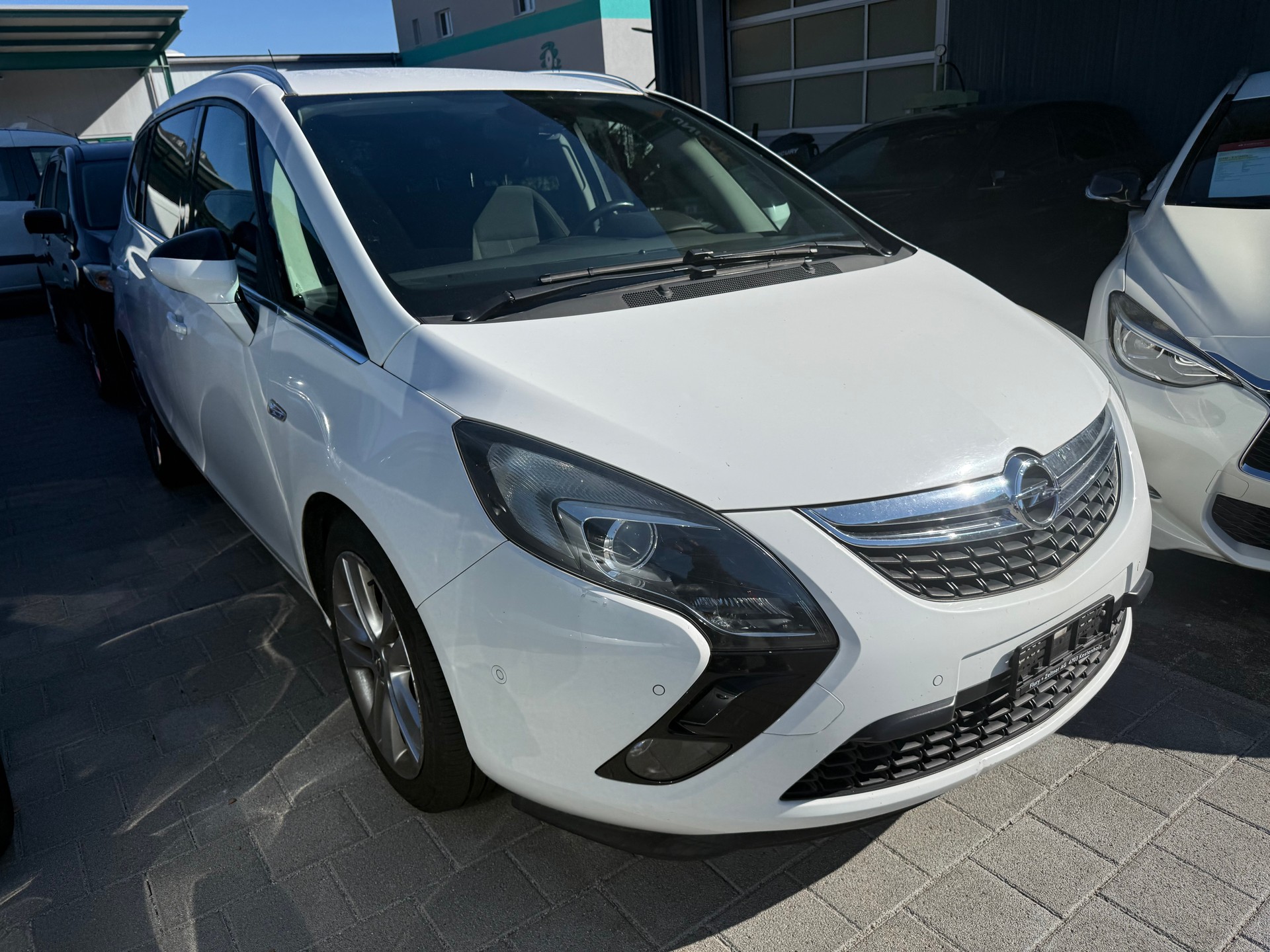 OPEL Zafira Tourer 1.4i 16V Cosmo-image-1