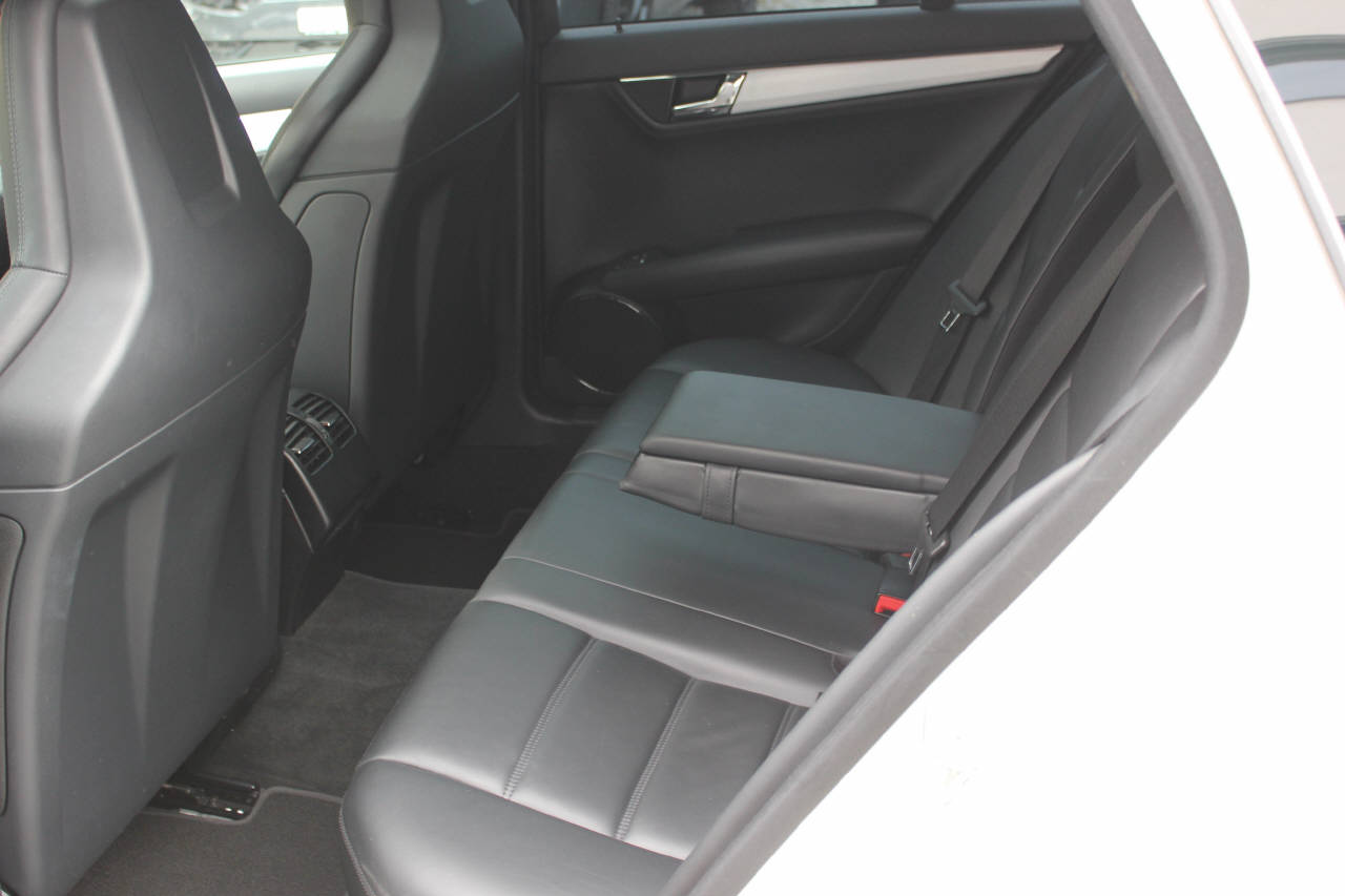 MERCEDES-BENZ C 63 V8 AMG Kombi-image-8