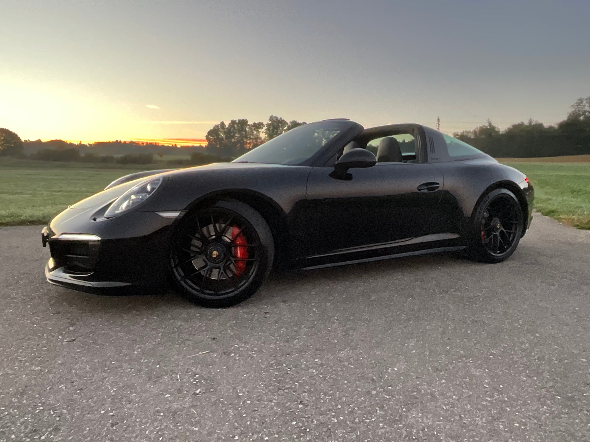 PORSCHE 3.0 Targa 4 GTS PDK-image-3