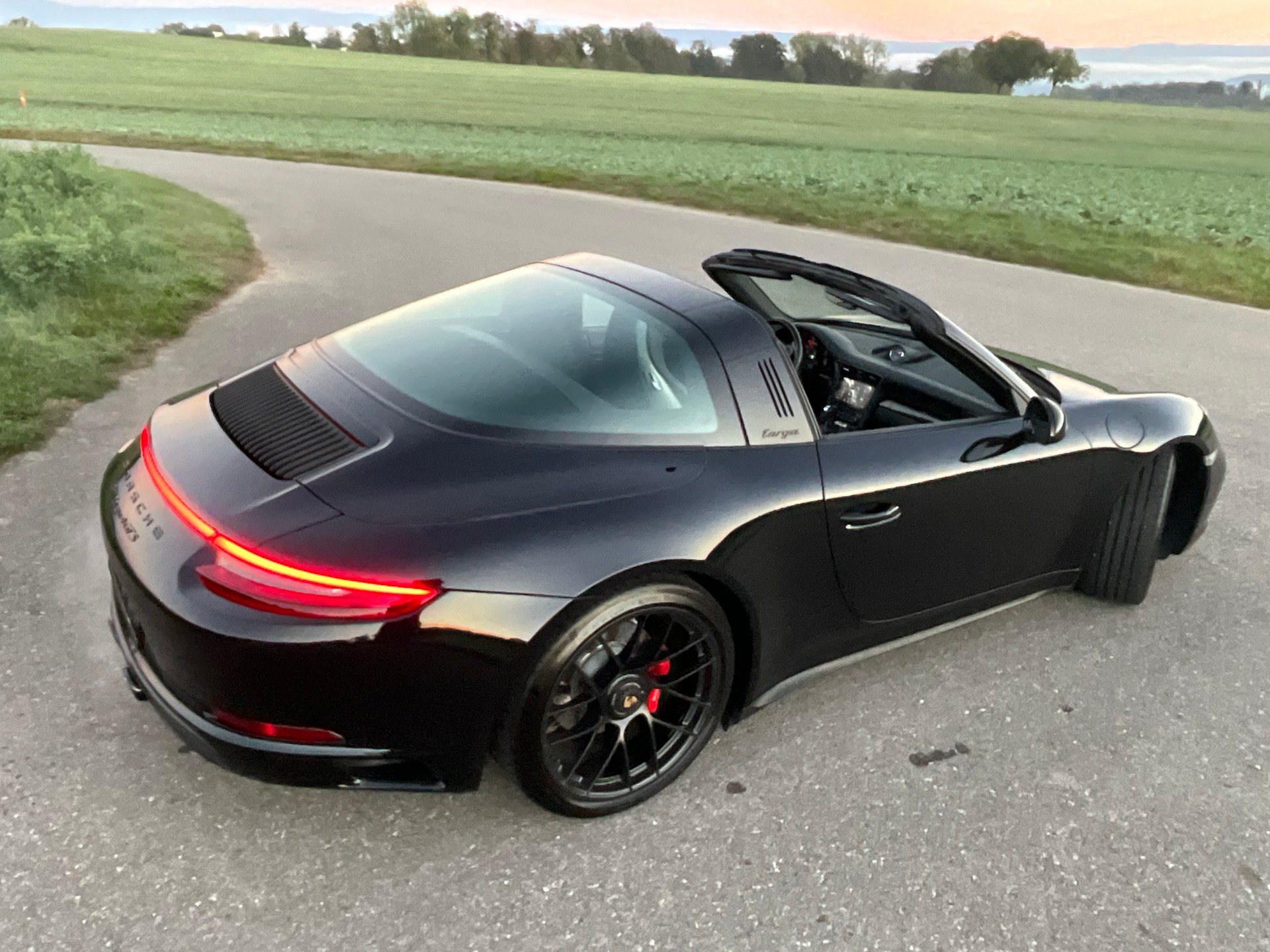 PORSCHE 3.0 Targa 4 GTS PDK-image-4