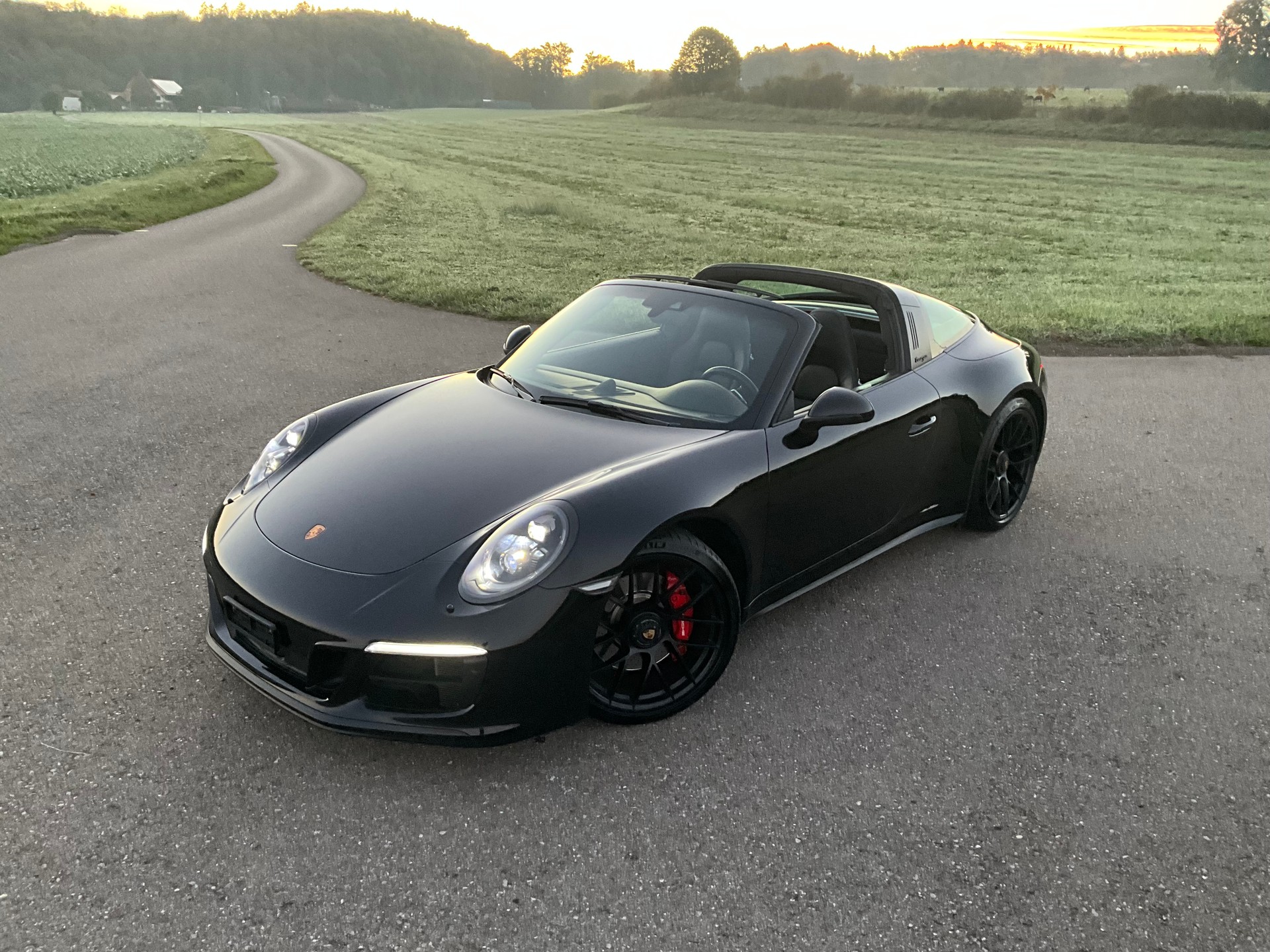 PORSCHE 3.0 Targa 4 GTS PDK-image-8