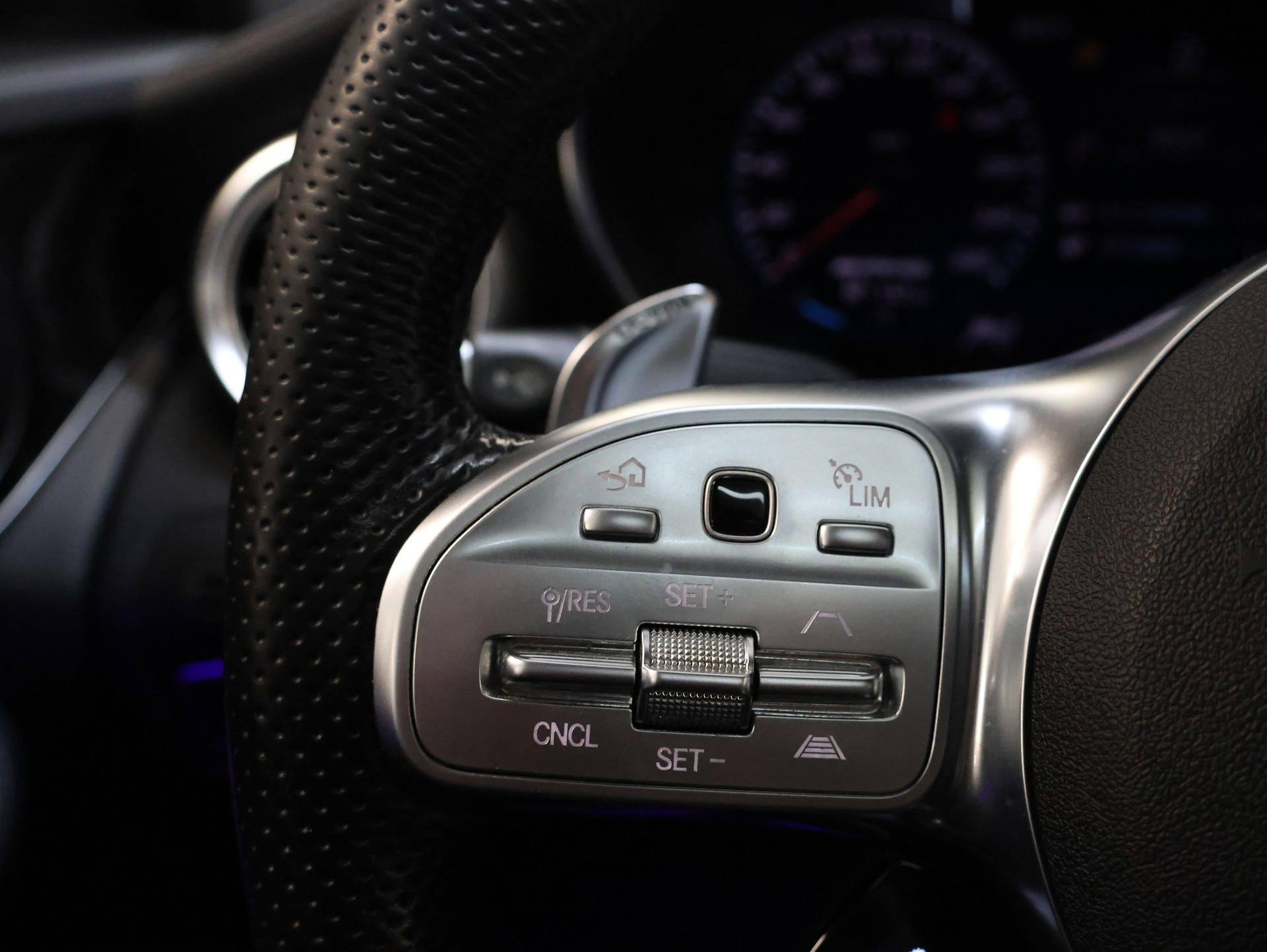 MERCEDES-BENZ GLC Coupé 43 AMG 4Matic 9G-Tronic *1.HAND*-image-27