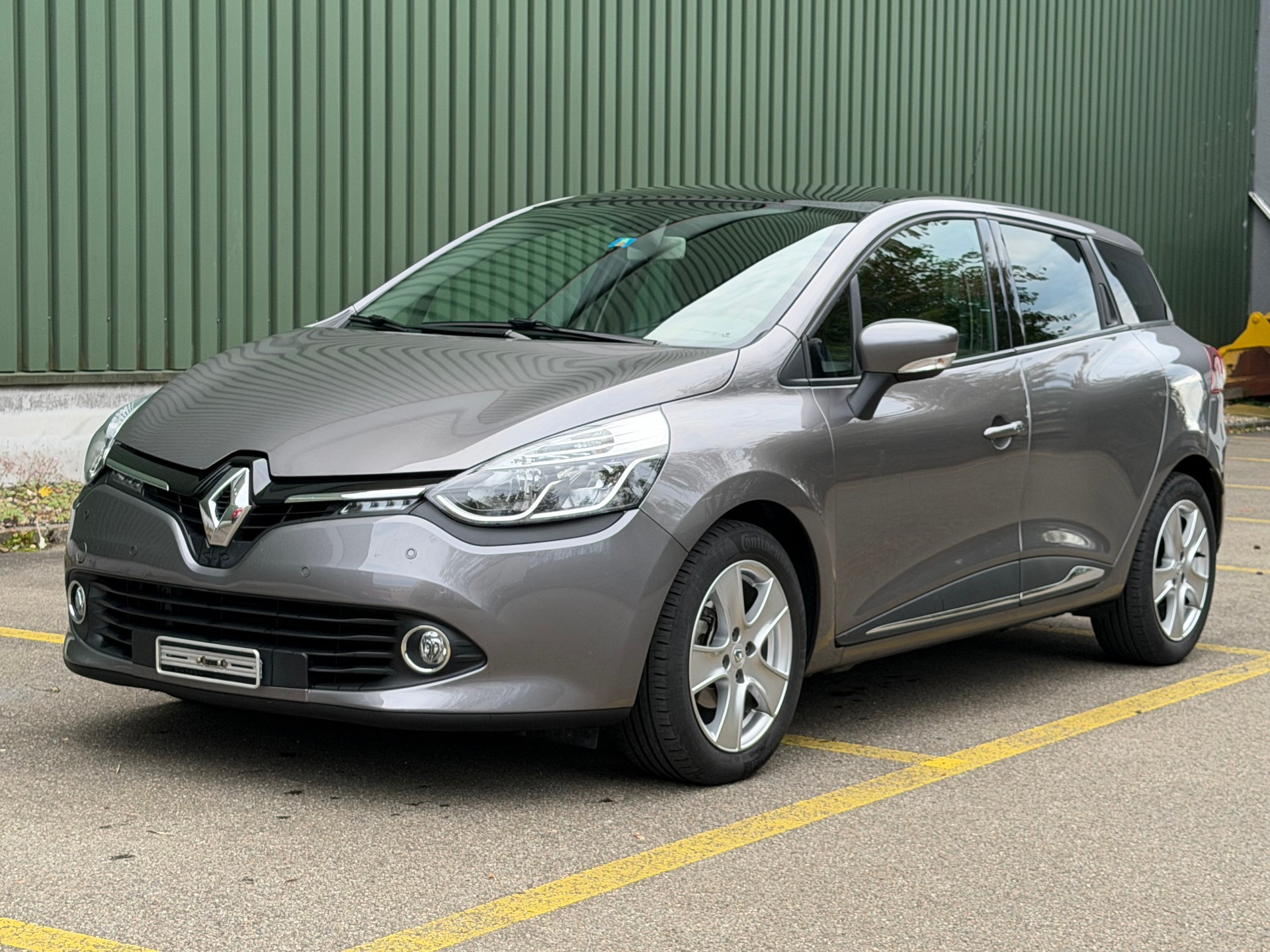 RENAULT Clio Grandtour 1.2 16V T GT EDC-image-0