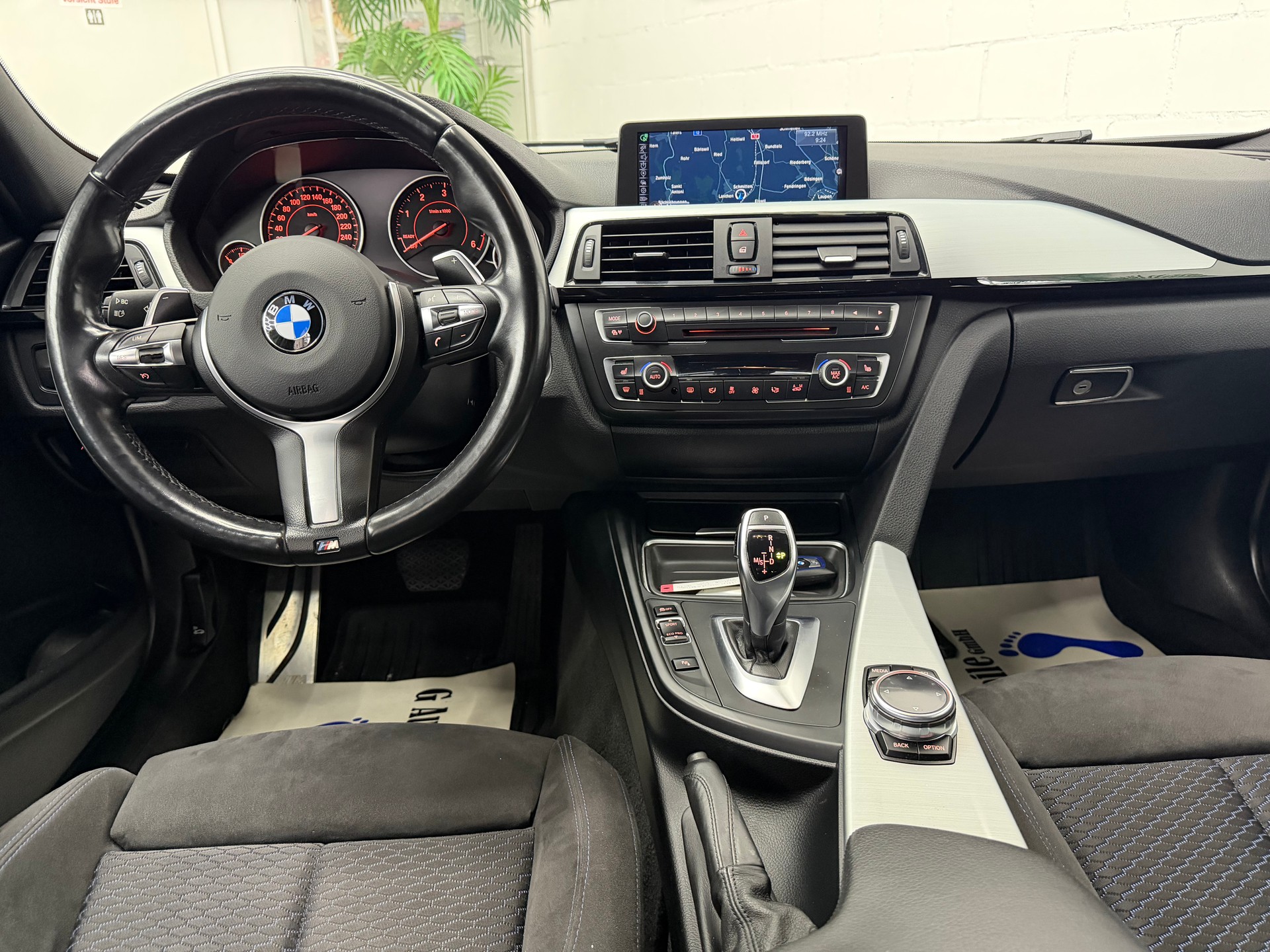 BMW 320d xDrive Touring M Sportpaket Steptronic⭐️-image-8