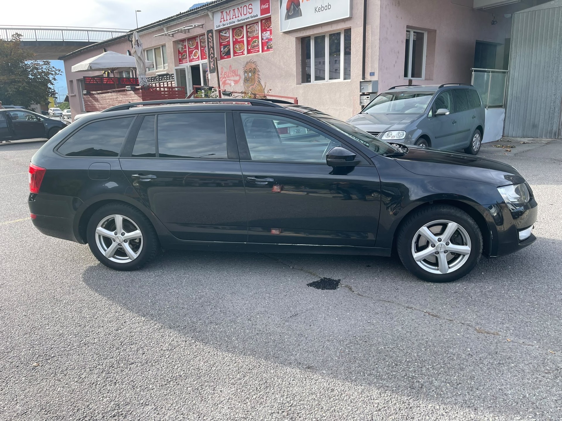 SKODA Octavia Combi 1.8 TSI Style 4x4 DSG-image-11