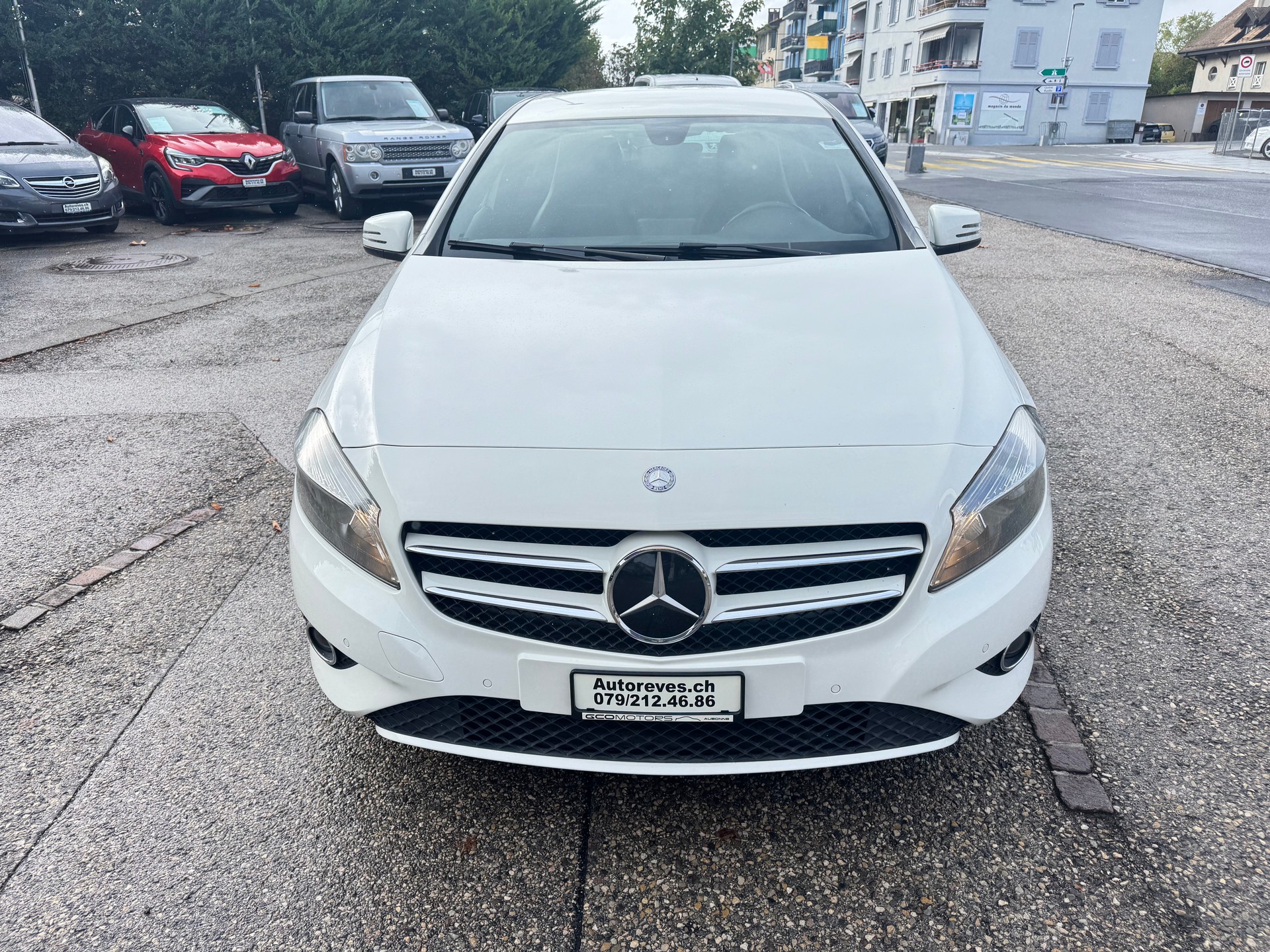 MERCEDES-BENZ A 180-image-1