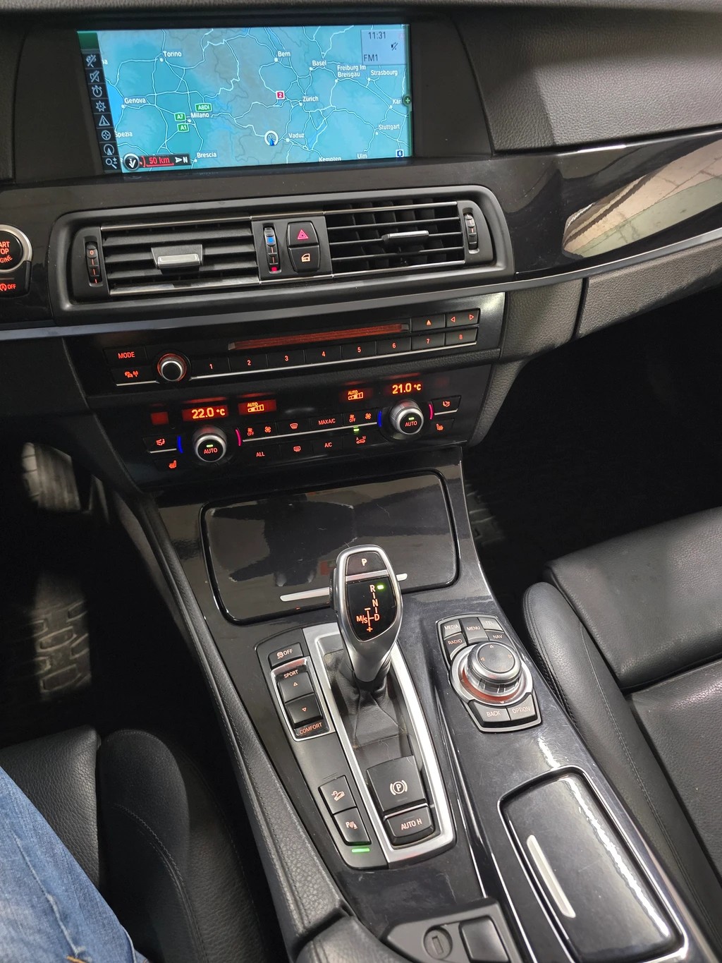 BMW 528i xDrive Touring Steptronic-image-14