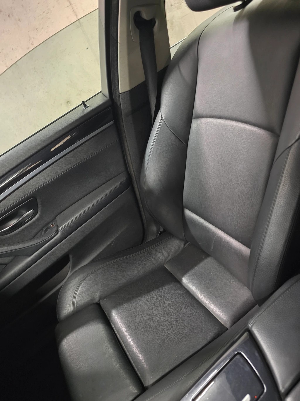 BMW 528i xDrive Touring Steptronic-image-13