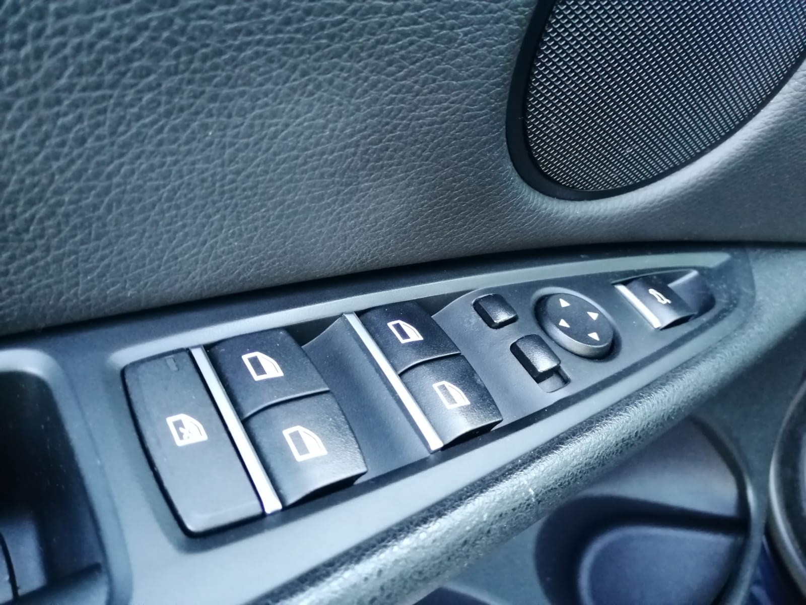 BMW X5 xDrive 35i Steptronic-image-8