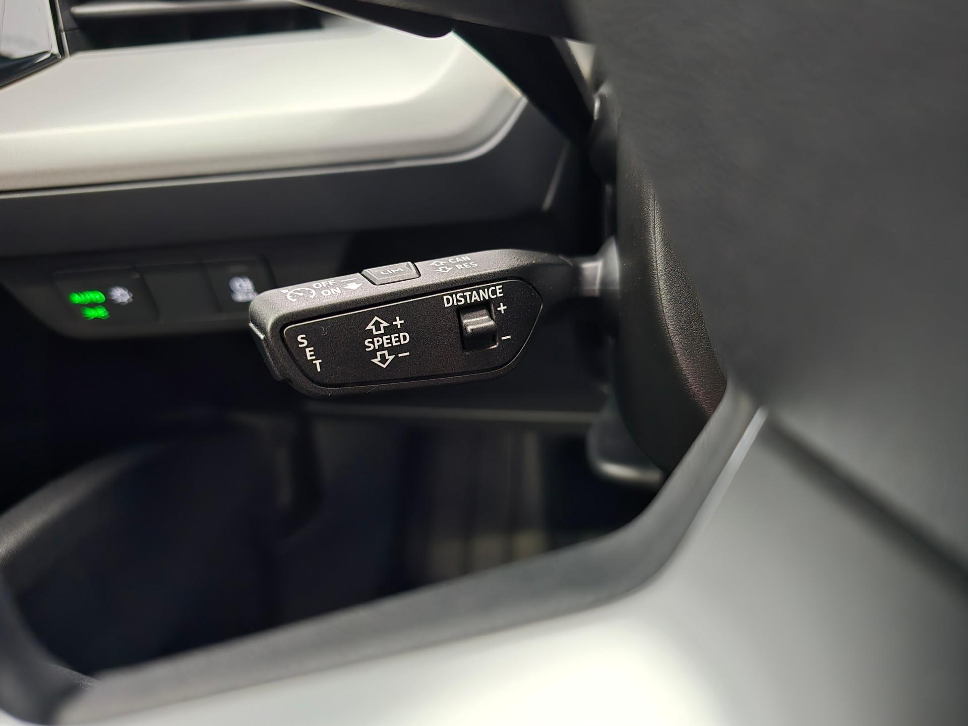 AUDI Q4 e-tron 35-image-12