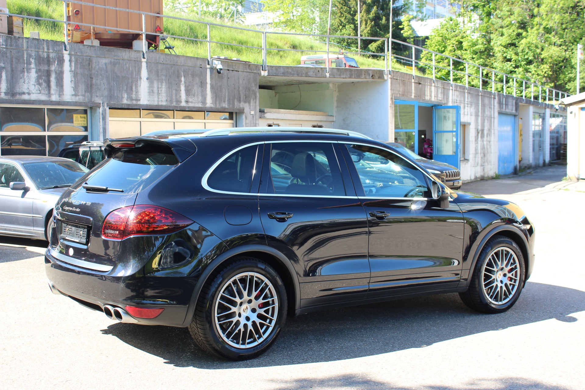 PORSCHE Cayenne Turbo-image-8