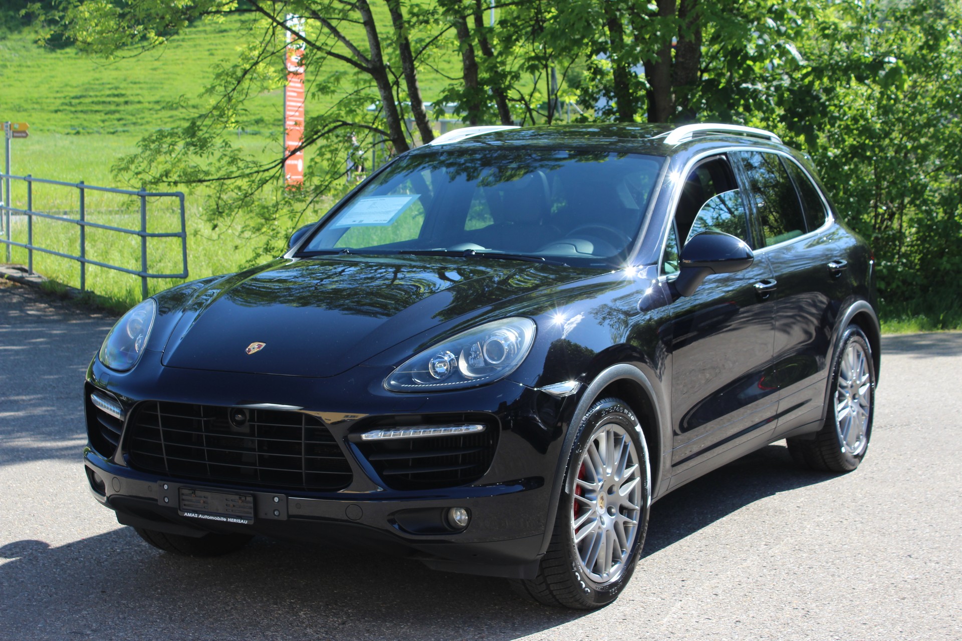 PORSCHE Cayenne Turbo-image-0