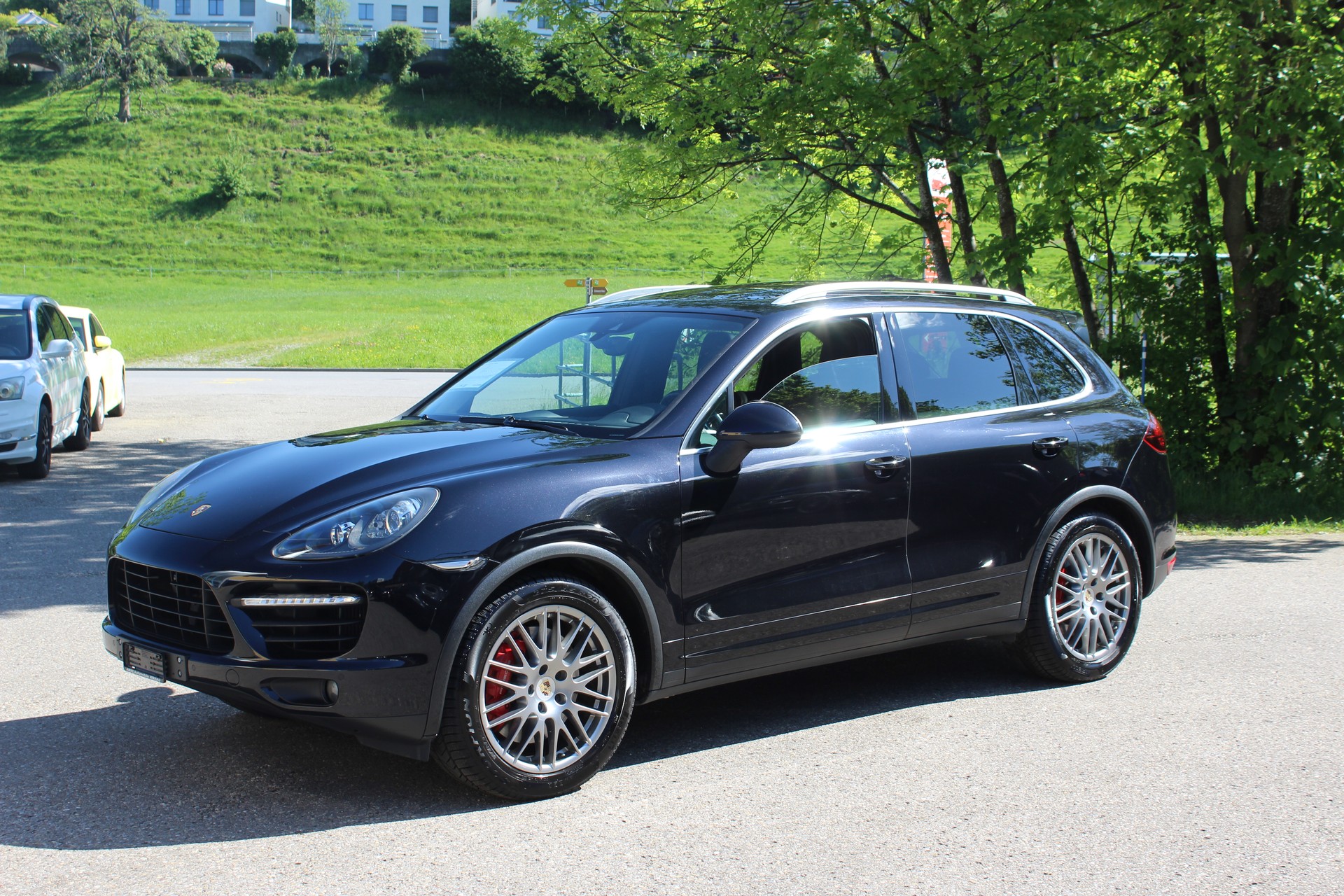 PORSCHE Cayenne Turbo-image-5