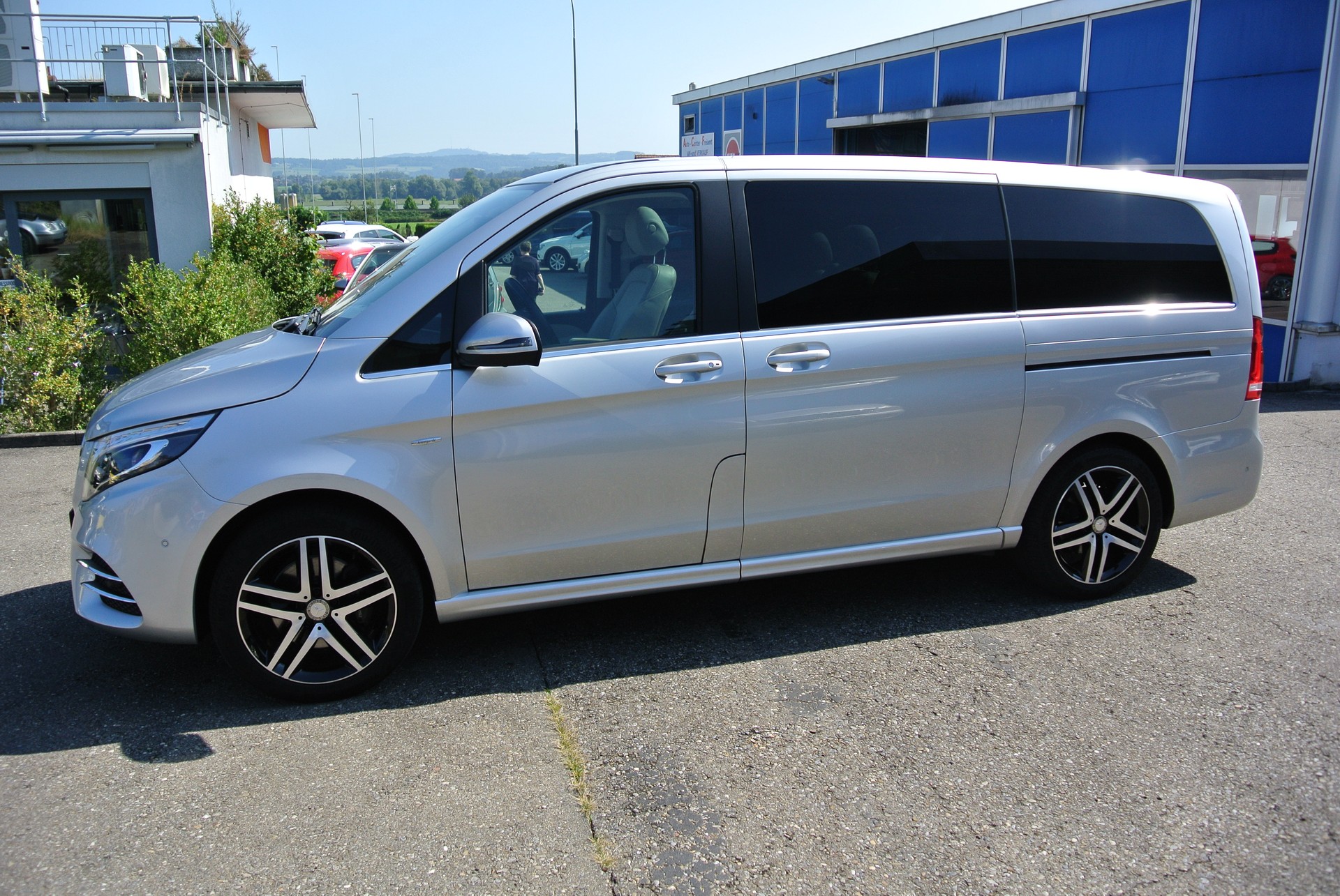 MERCEDES-BENZ V 250 d Avantgarde lang 4Matic 7G-Tronic, AMG Line-showroom-element-2
