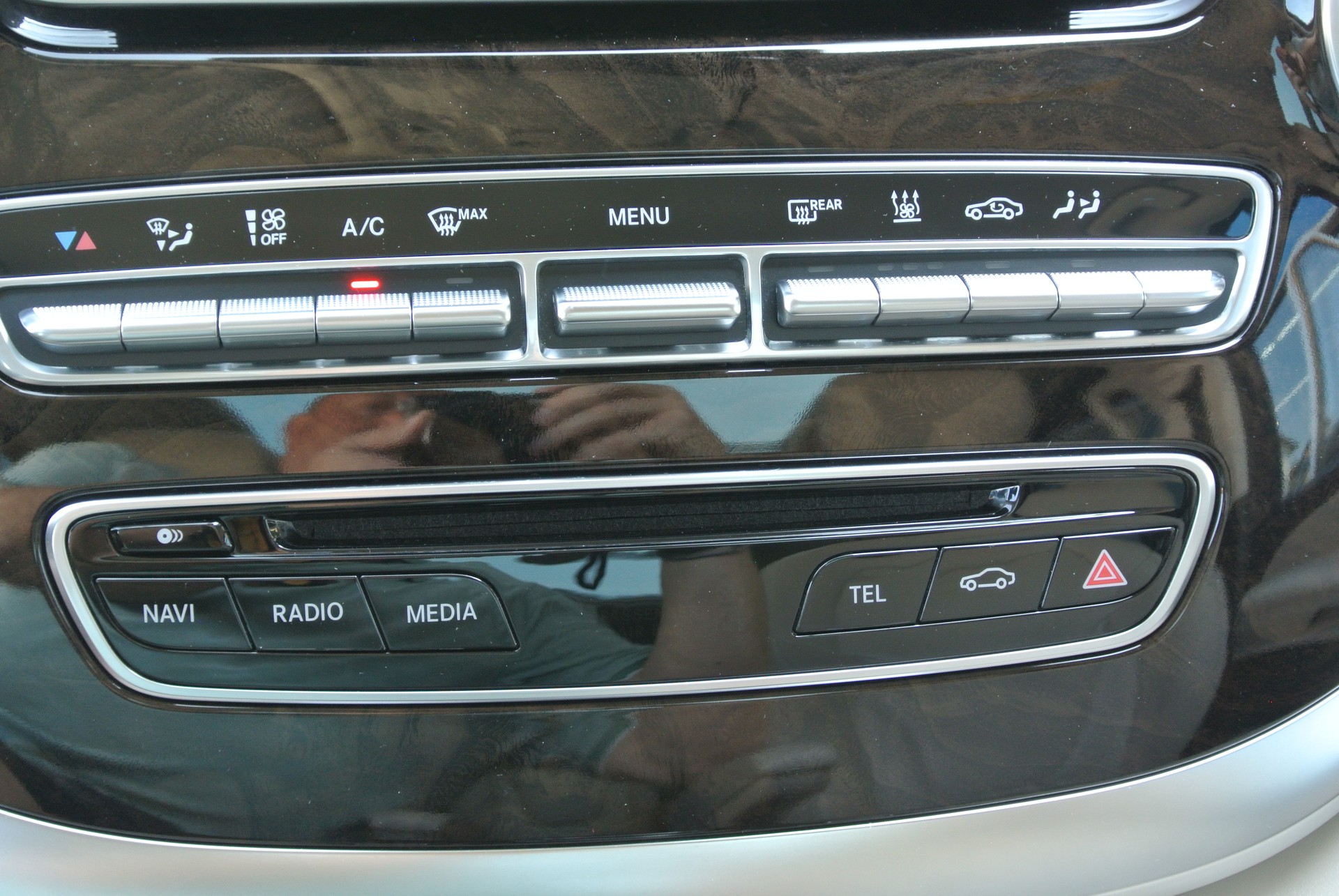 MERCEDES-BENZ V 250 d Avantgarde lang 4Matic 7G-Tronic, AMG Line-image-21